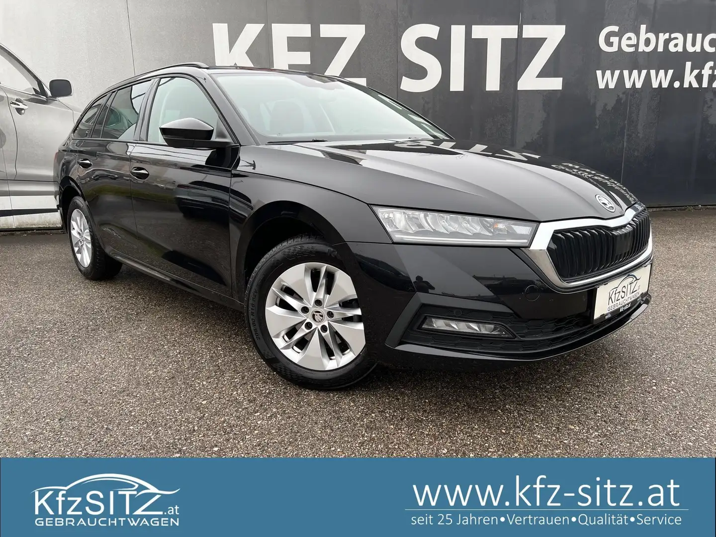 Skoda Octavia Combi 2,0 TDI Ambition DSG | AHK/ACC Schwarz - 1