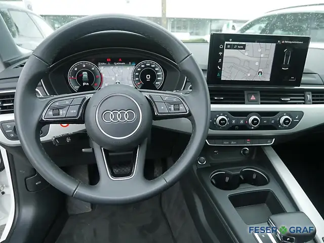 Audi A4 view 4