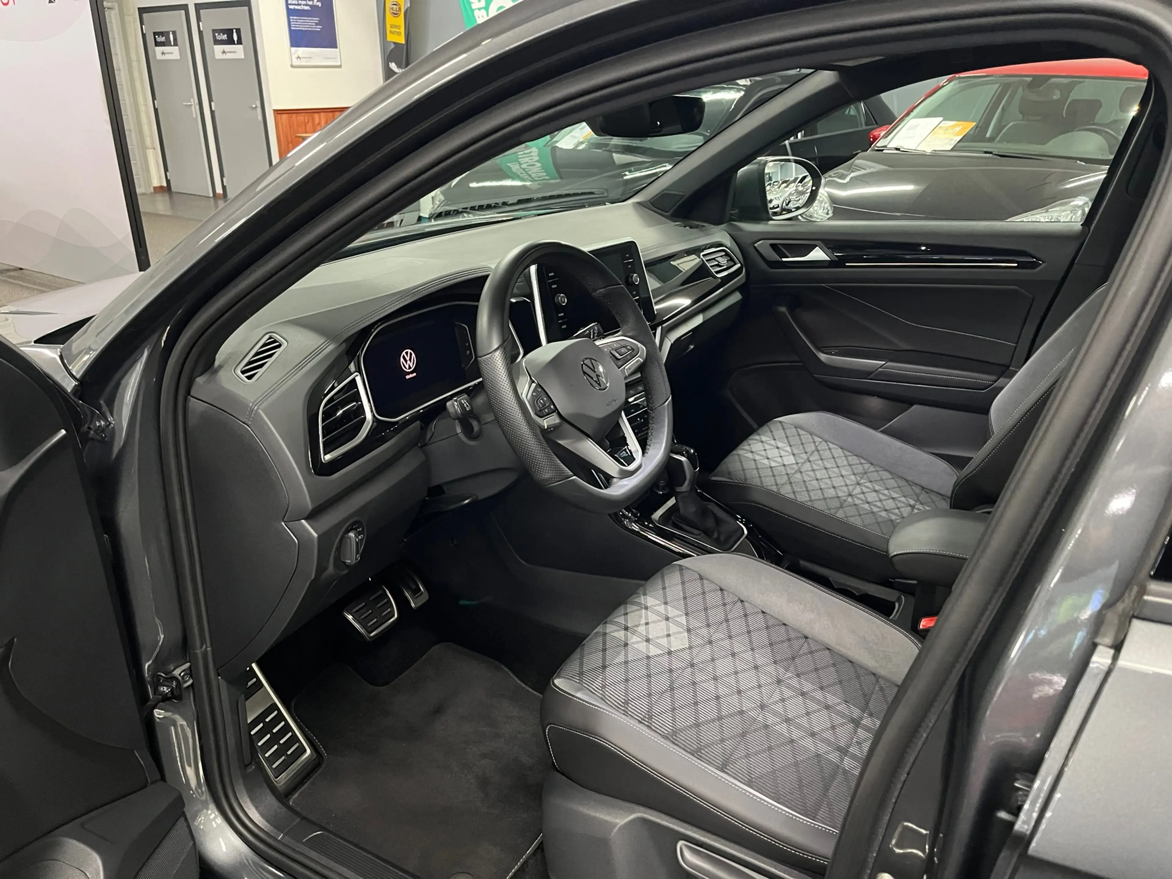 Volkswagen T-Roc 1.5 TSI R-Line Edition / NL auto / eerste eigenaar — photo 10