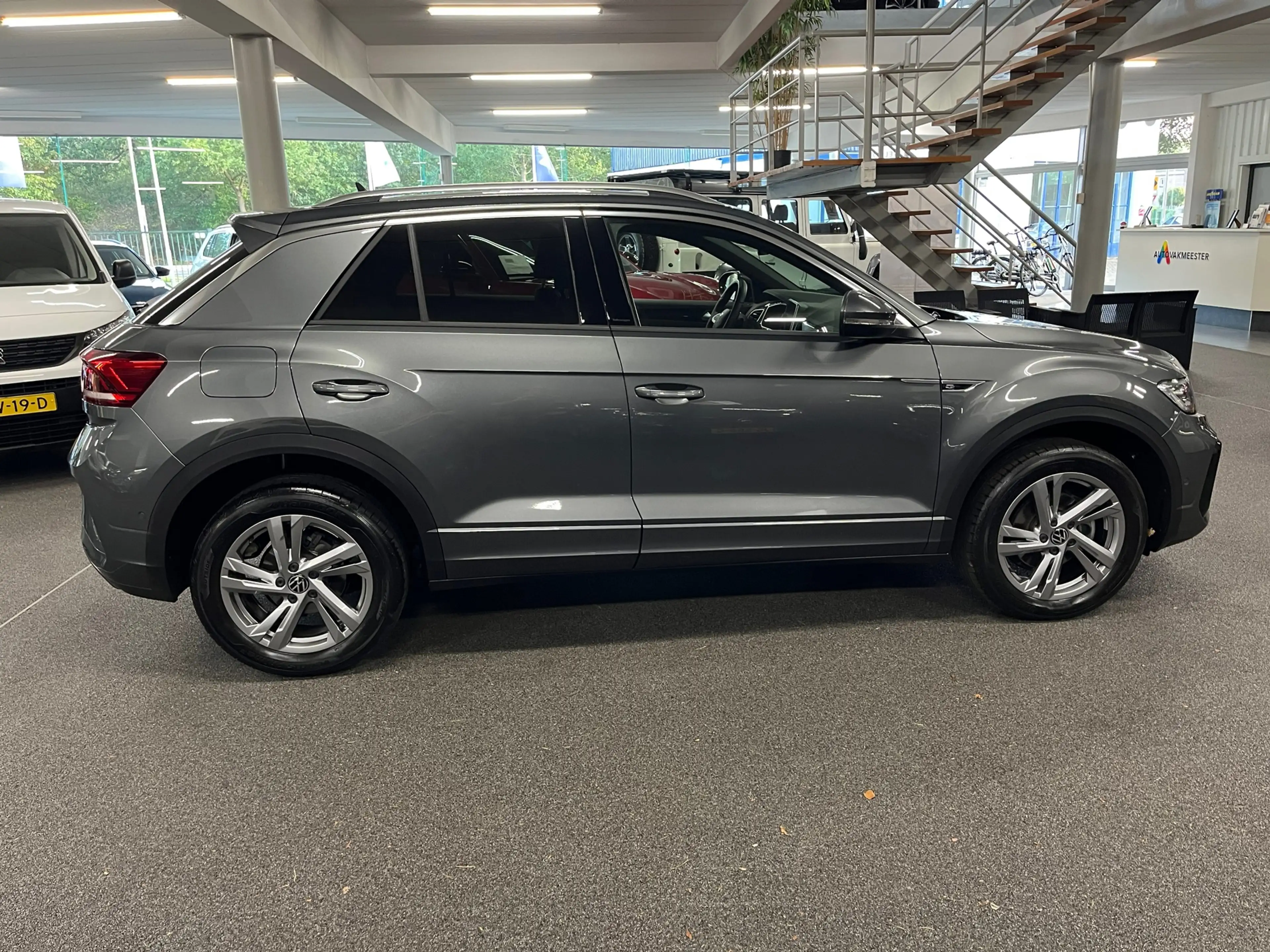 Volkswagen T-Roc 1.5 TSI R-Line Edition / NL auto / eerste eigenaar — photo 4