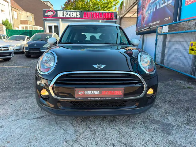Mini Hatch view 2