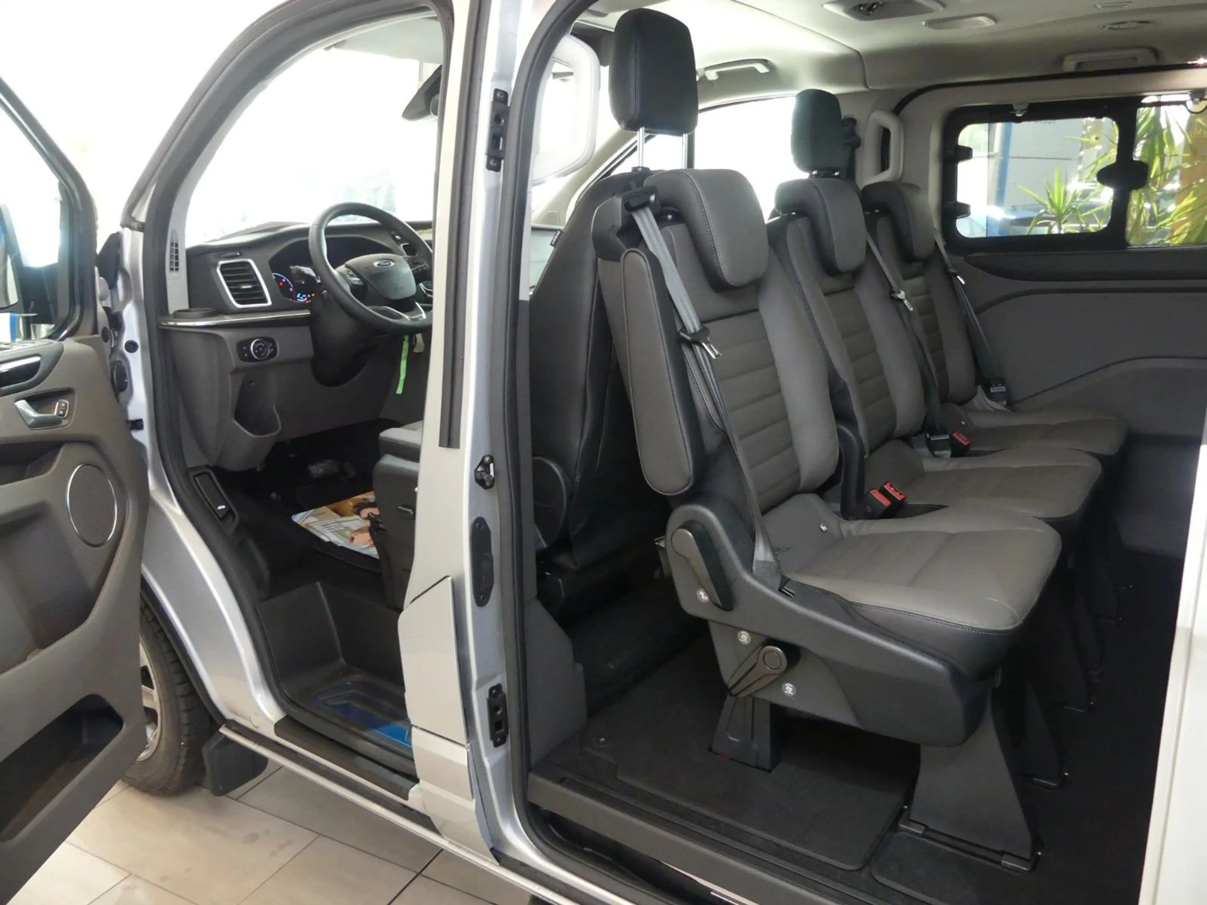 Ford Tourneo Custom Tit. X L1 Automatik,AHK,ACC,230V — photo 11