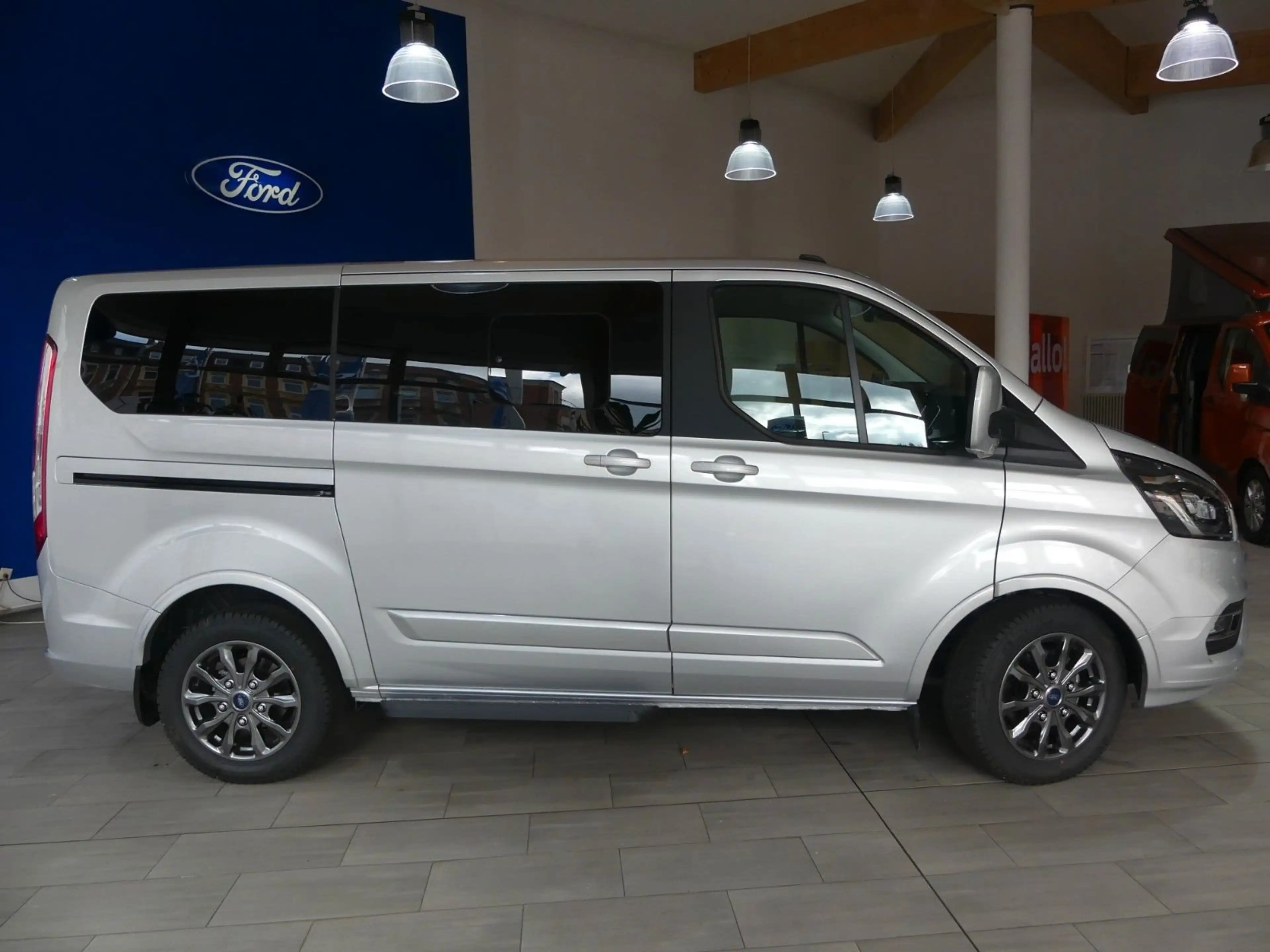 Ford Tourneo Custom Tit. X L1 Automatik,AHK,ACC,230V — photo 4