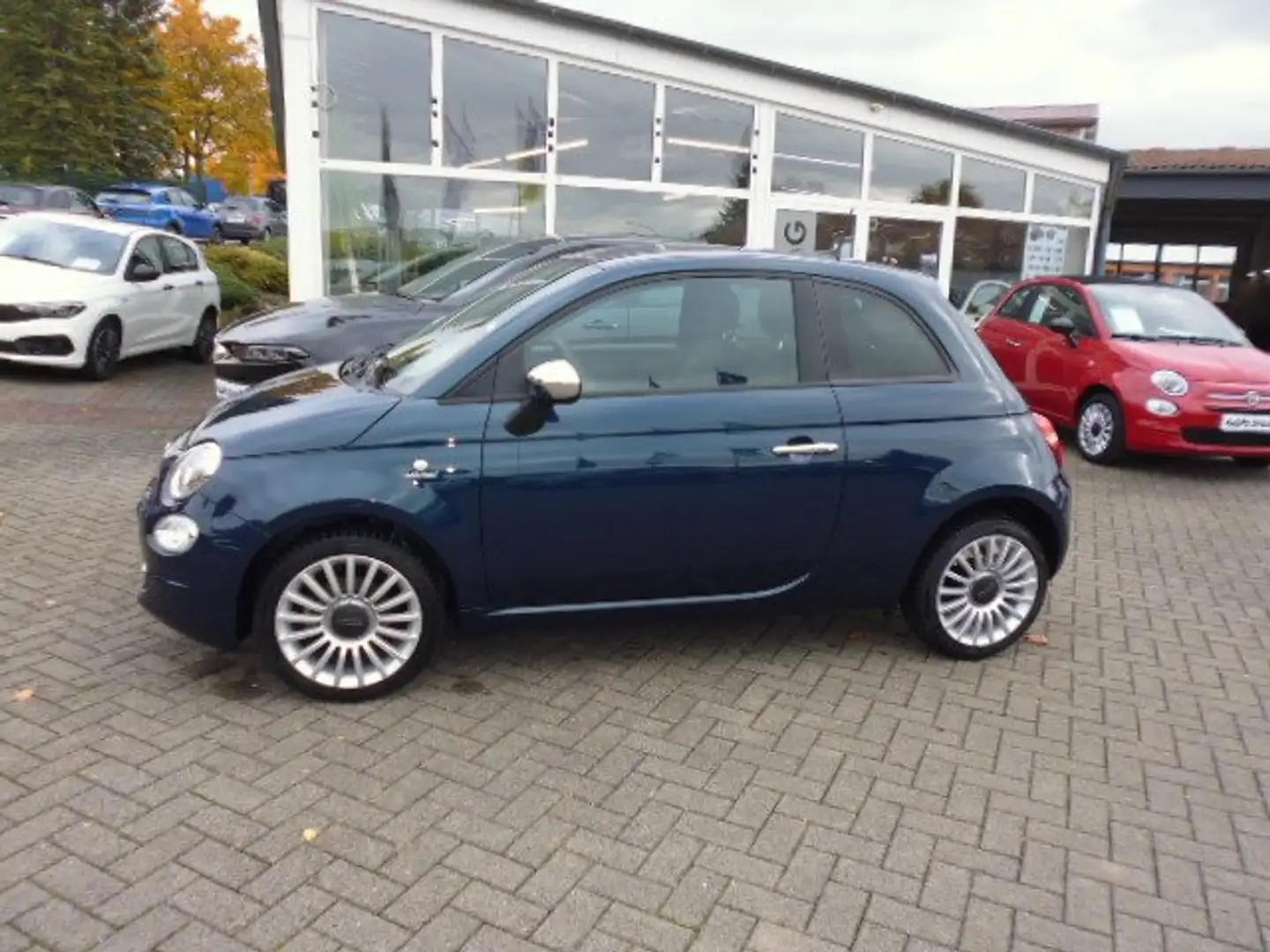 Fiat 500 1.0 Hybrid 16"Alu / Style Paket / Komfort Paket Blau - 1