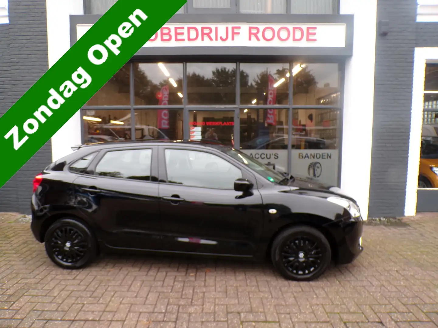 Suzuki Baleno 1.2 5-Drs Black Line Sport GOED ONDERHOUDEN! ""ZON Schwarz - 1