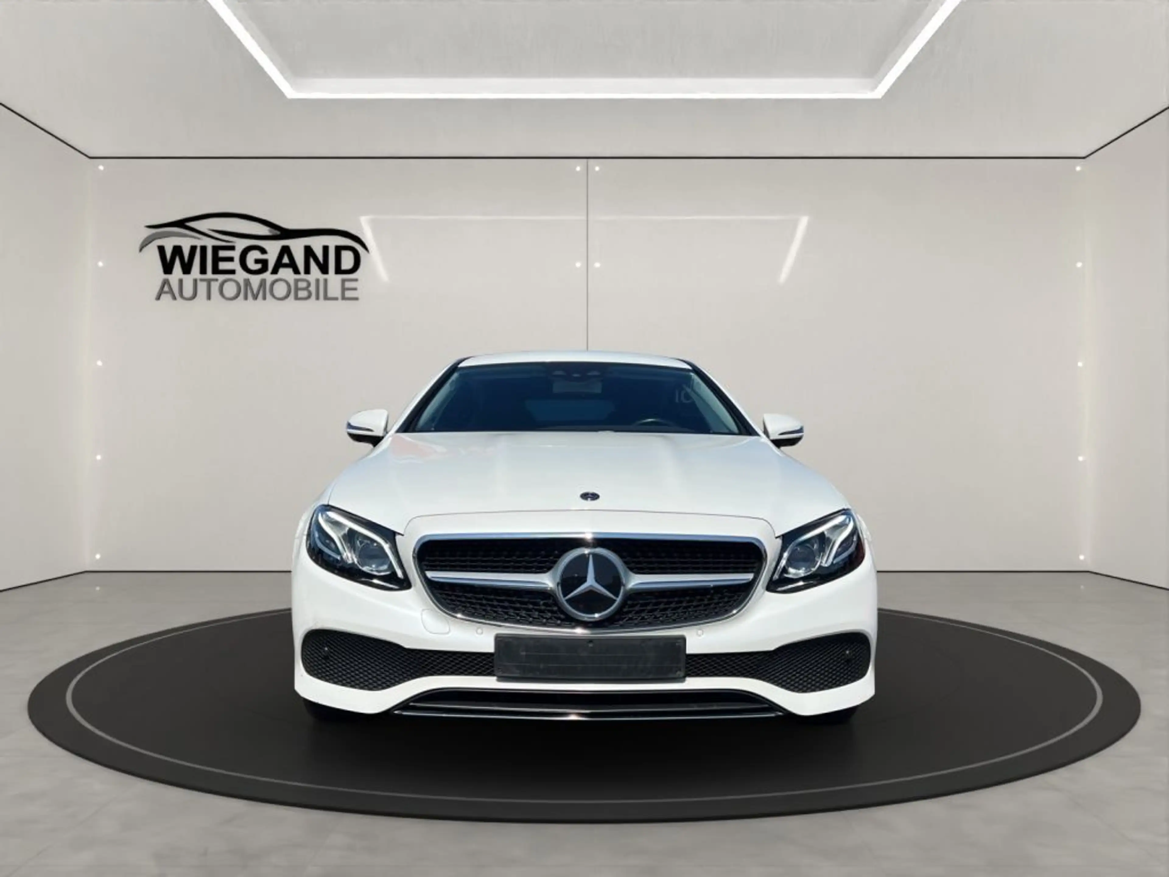 Mercedes-Benz E 400 d 4Matic Coupe 9G-TRONIC+360°KAMERA+LEDER+ — photo 8
