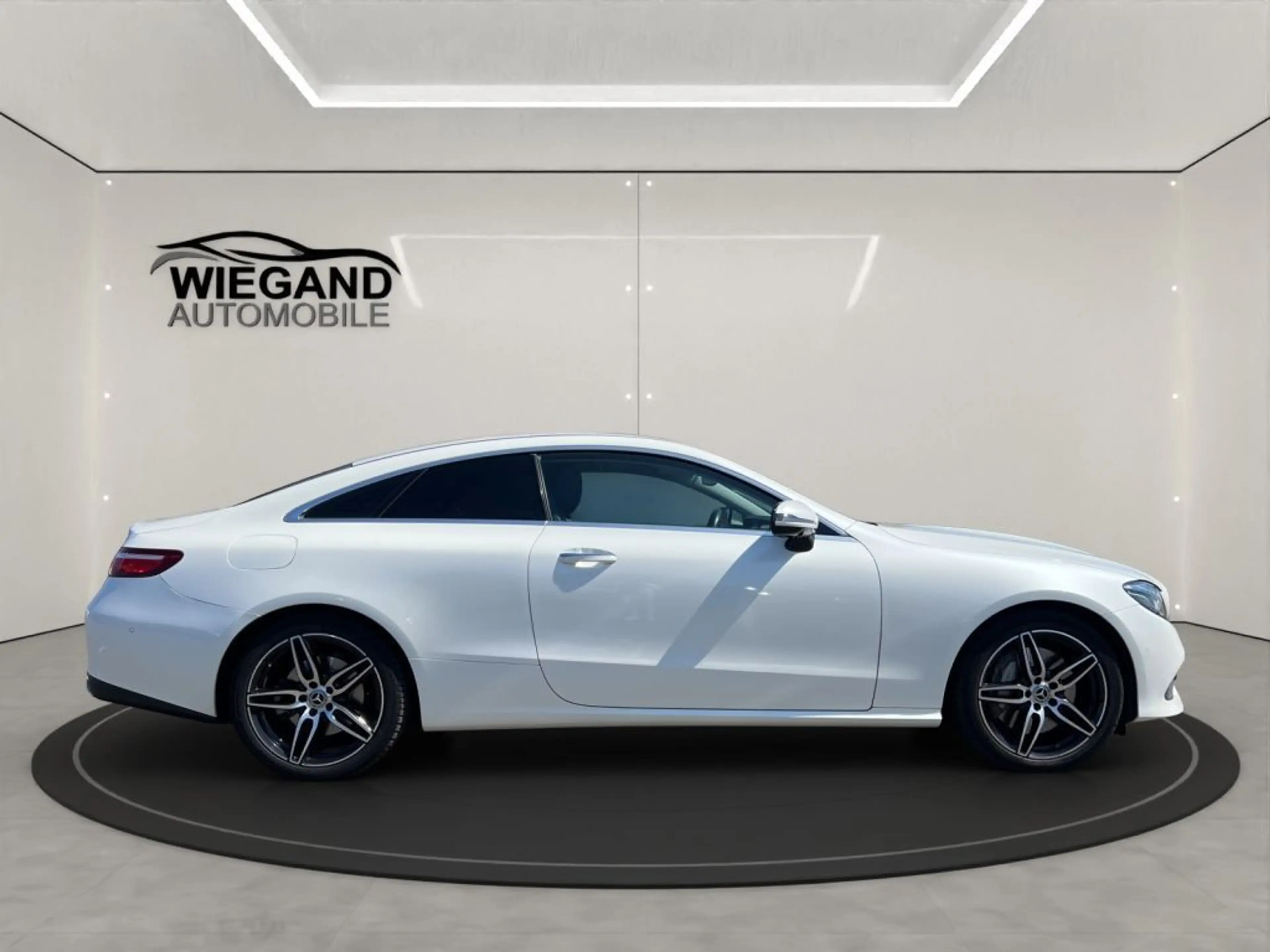 Mercedes-Benz E 400 d 4Matic Coupe 9G-TRONIC+360°KAMERA+LEDER+ — photo 6