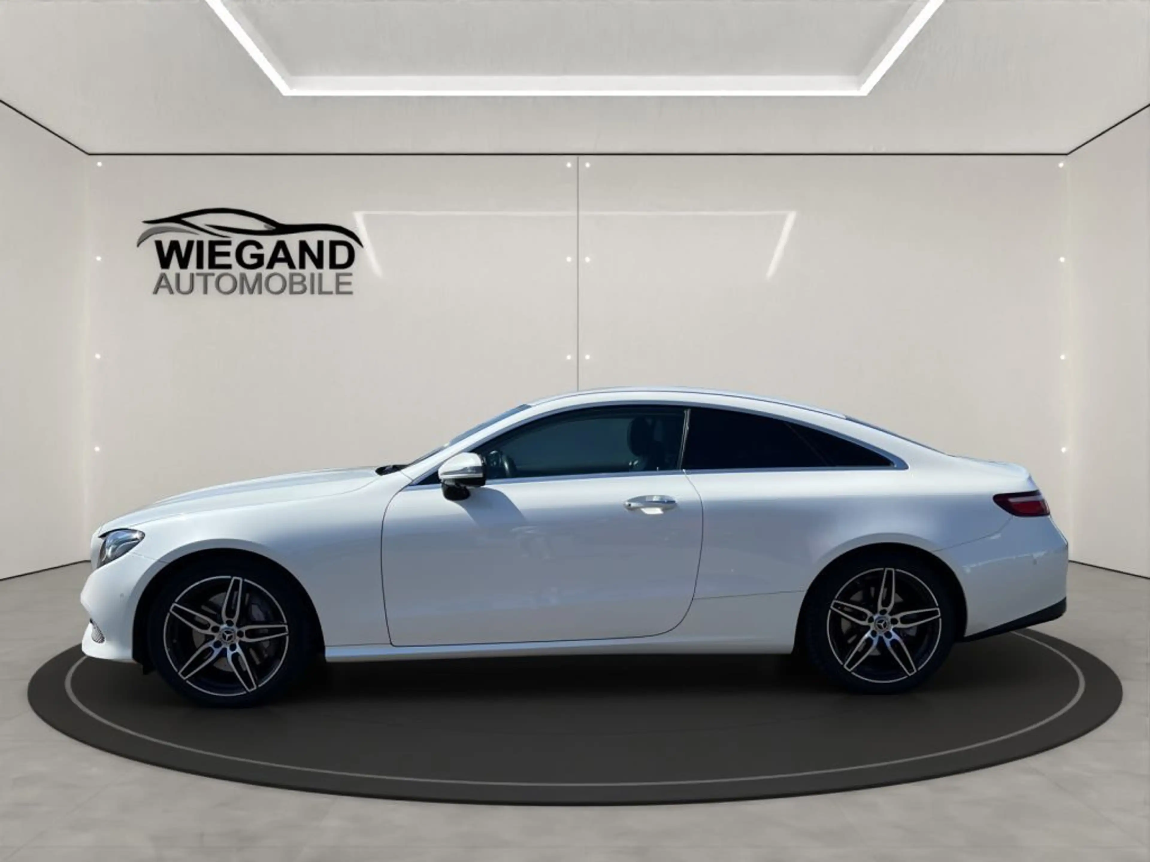 Mercedes-Benz E 400 d 4Matic Coupe 9G-TRONIC+360°KAMERA+LEDER+ — photo 2