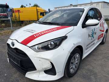 1.5-l-VVT-i Hybrid CVT Business Edition