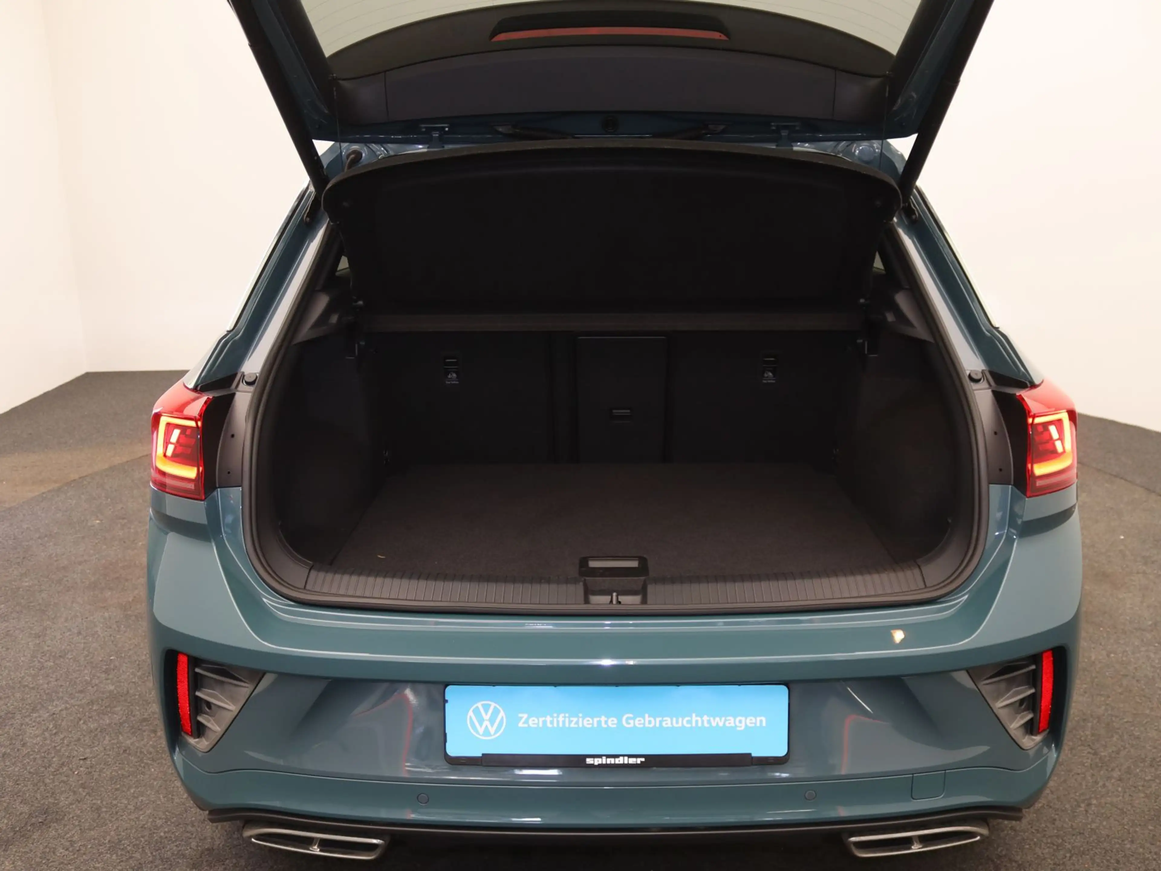 Volkswagen T-Roc R-Line 1.5 TSI / IQ.Drive, Matrix, CarPlay — photo 10