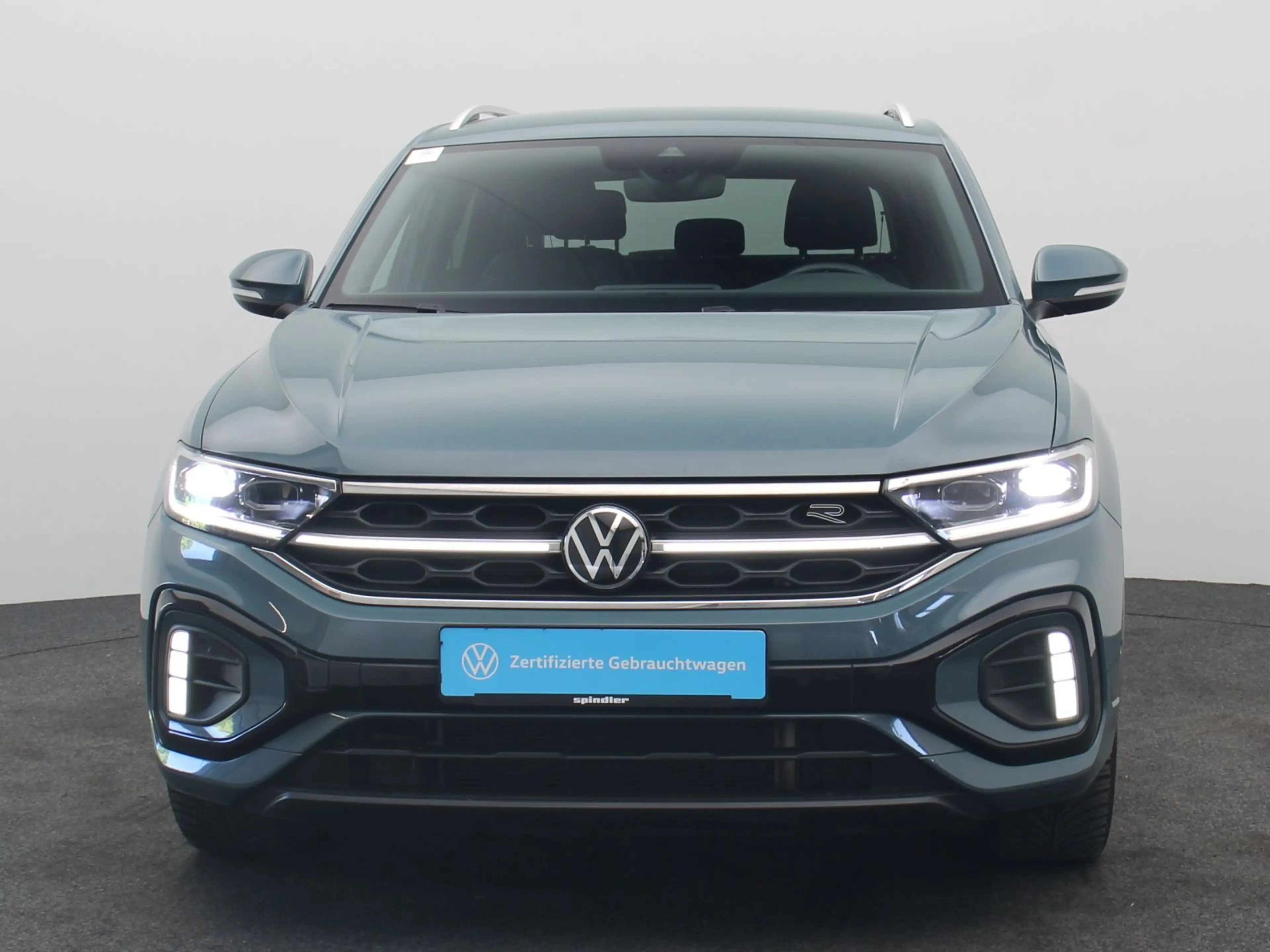Volkswagen T-Roc R-Line 1.5 TSI / IQ.Drive, Matrix, CarPlay — photo 3