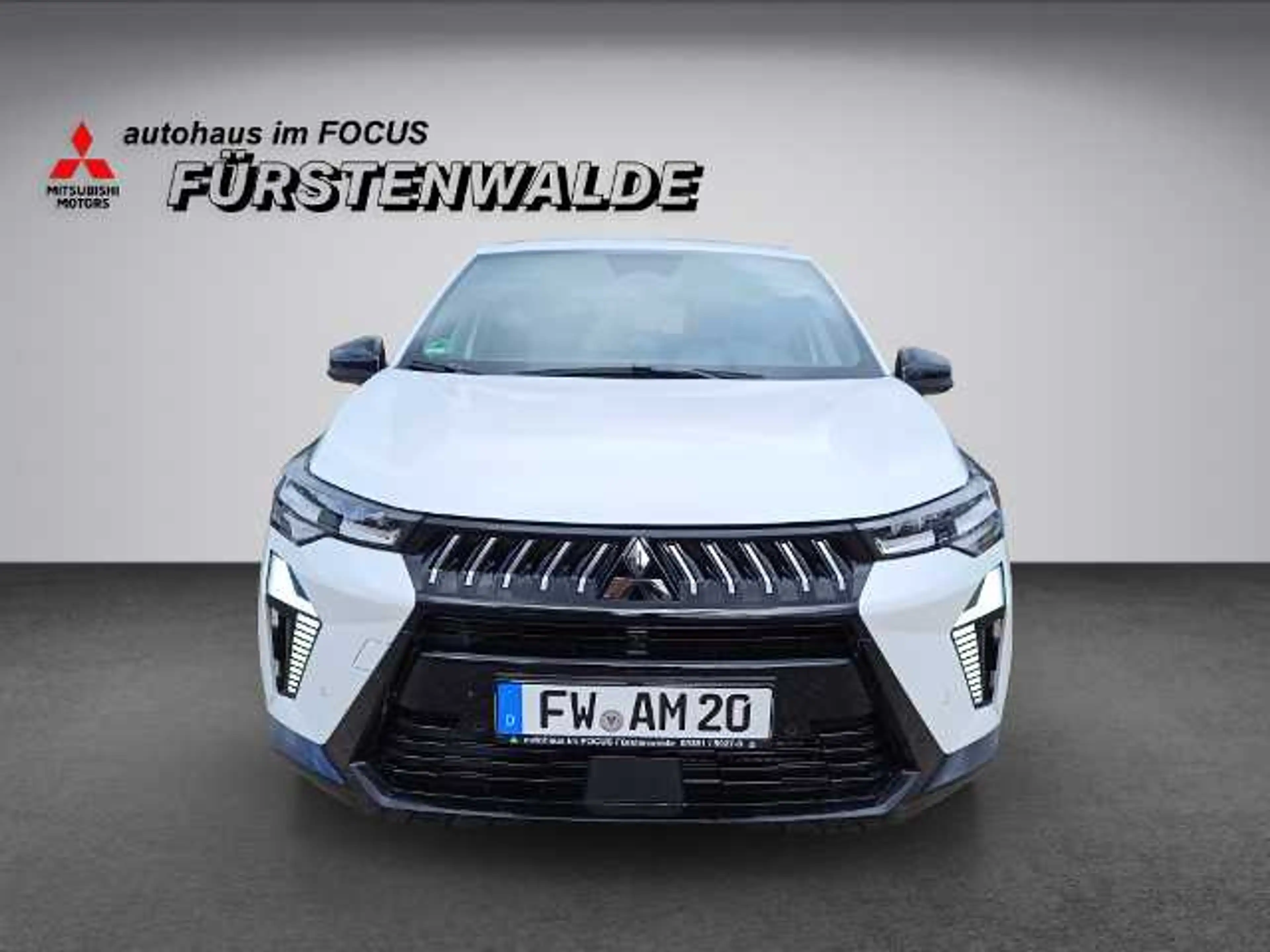 Mitsubishi Grandis Intro Edition 1.3 T-Benziner 7-DCT — photo 9