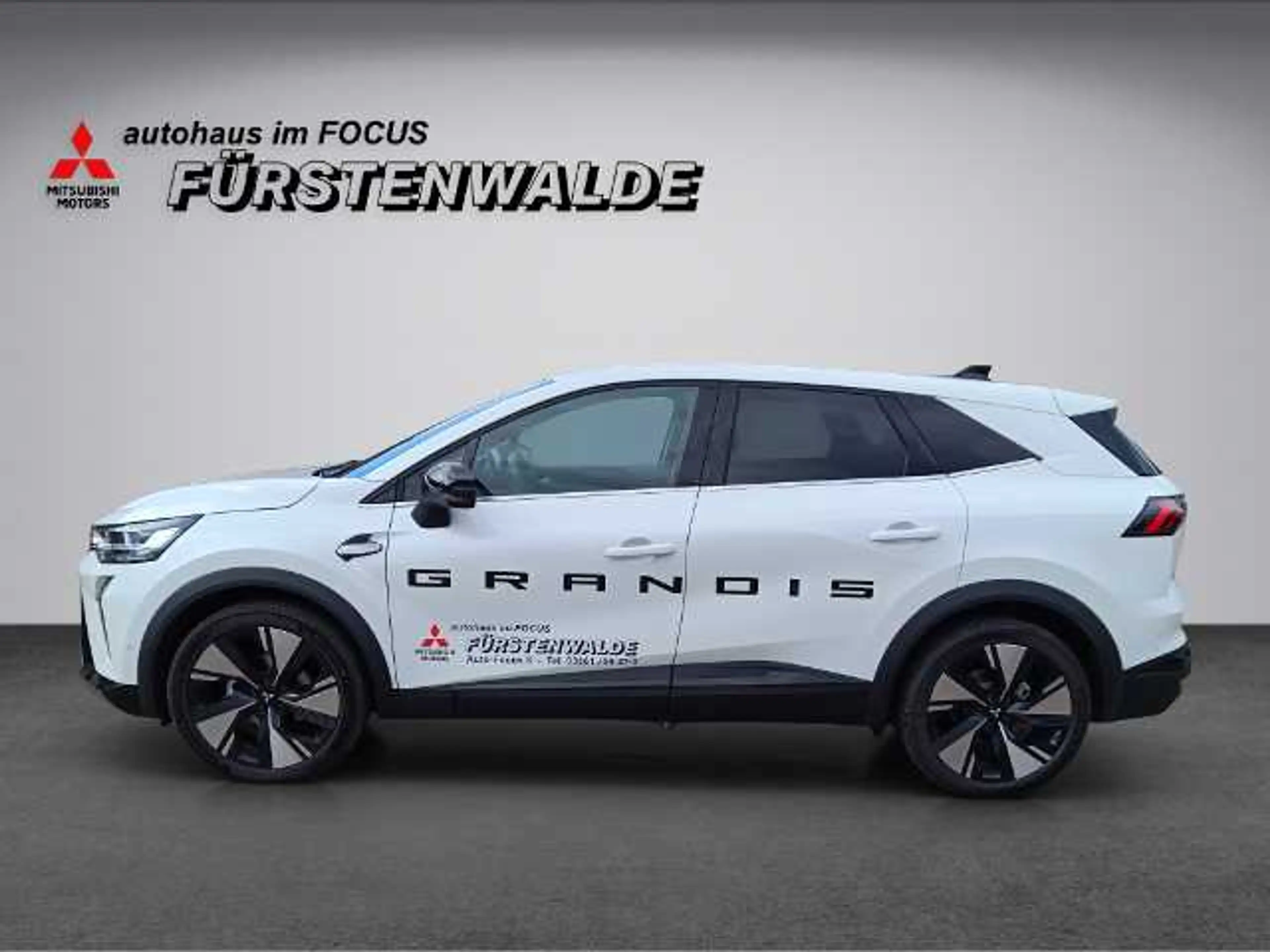 Mitsubishi Grandis Intro Edition 1.3 T-Benziner 7-DCT — photo 3