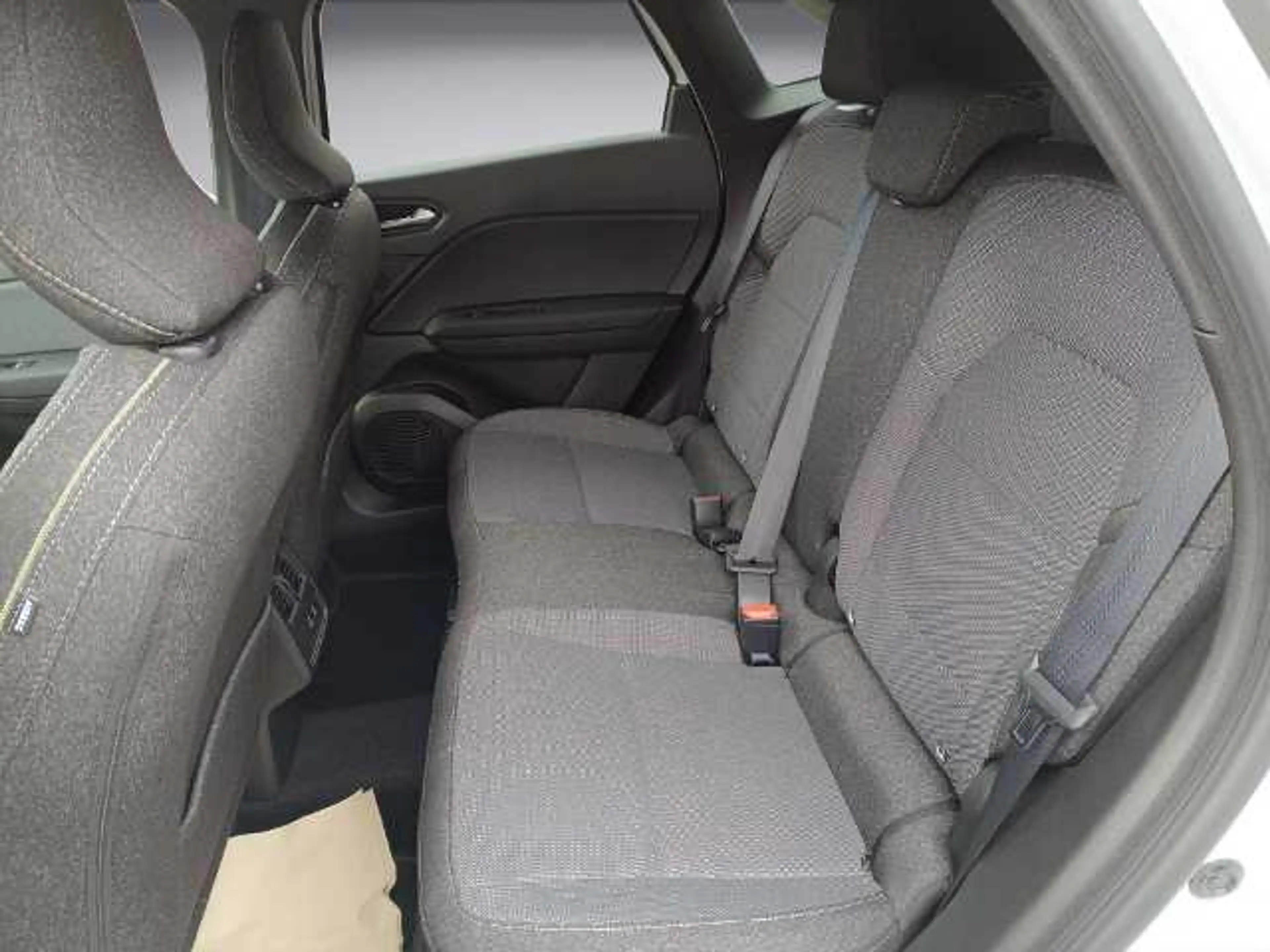 Mitsubishi Grandis Intro Edition 1.3 T-Benziner 7-DCT — photo 13