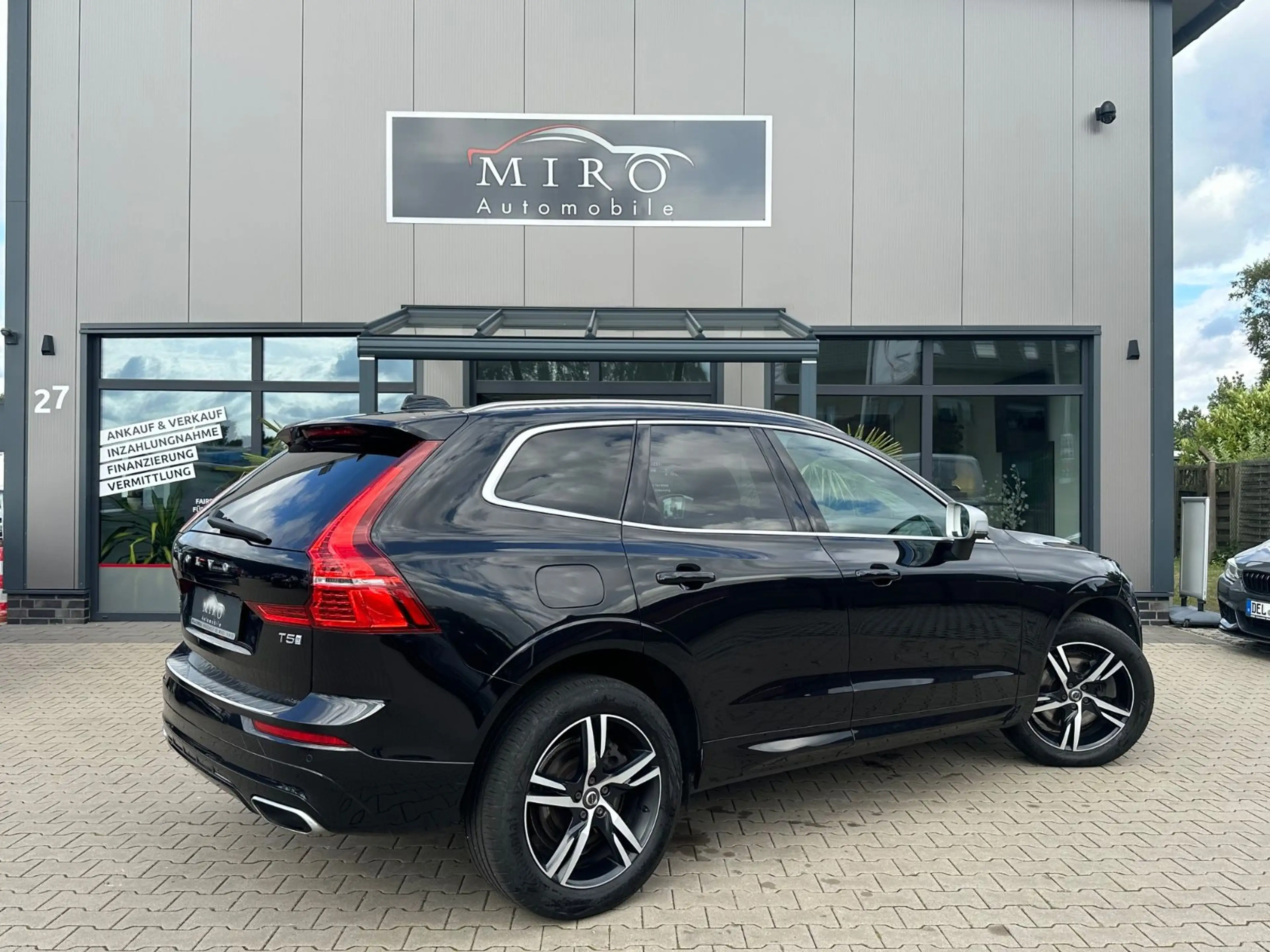 Volvo XC60 R Design *T-Leder*Kamera*AppleCarplay — photo 5