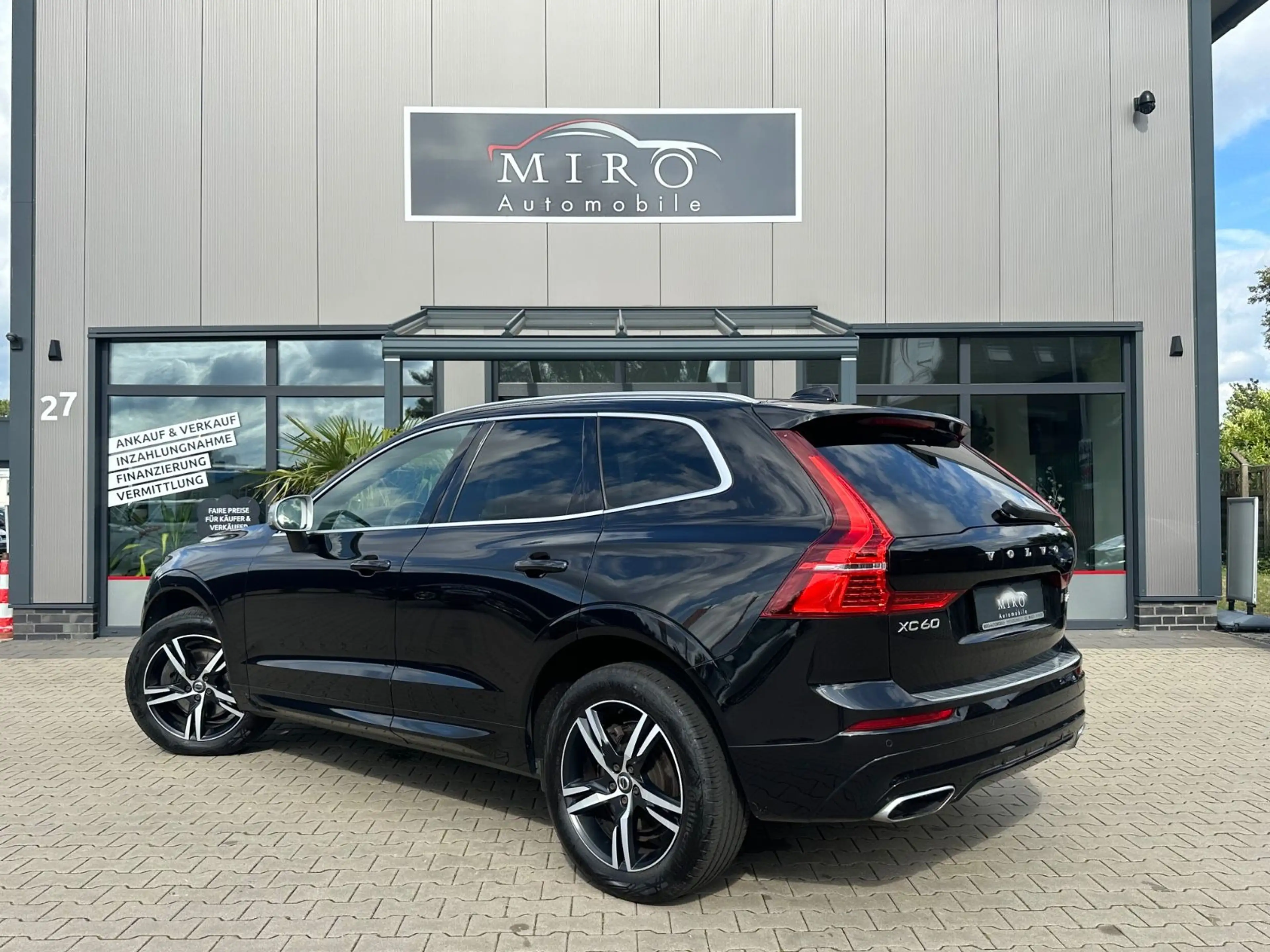 Volvo XC60 R Design *T-Leder*Kamera*AppleCarplay — photo 9