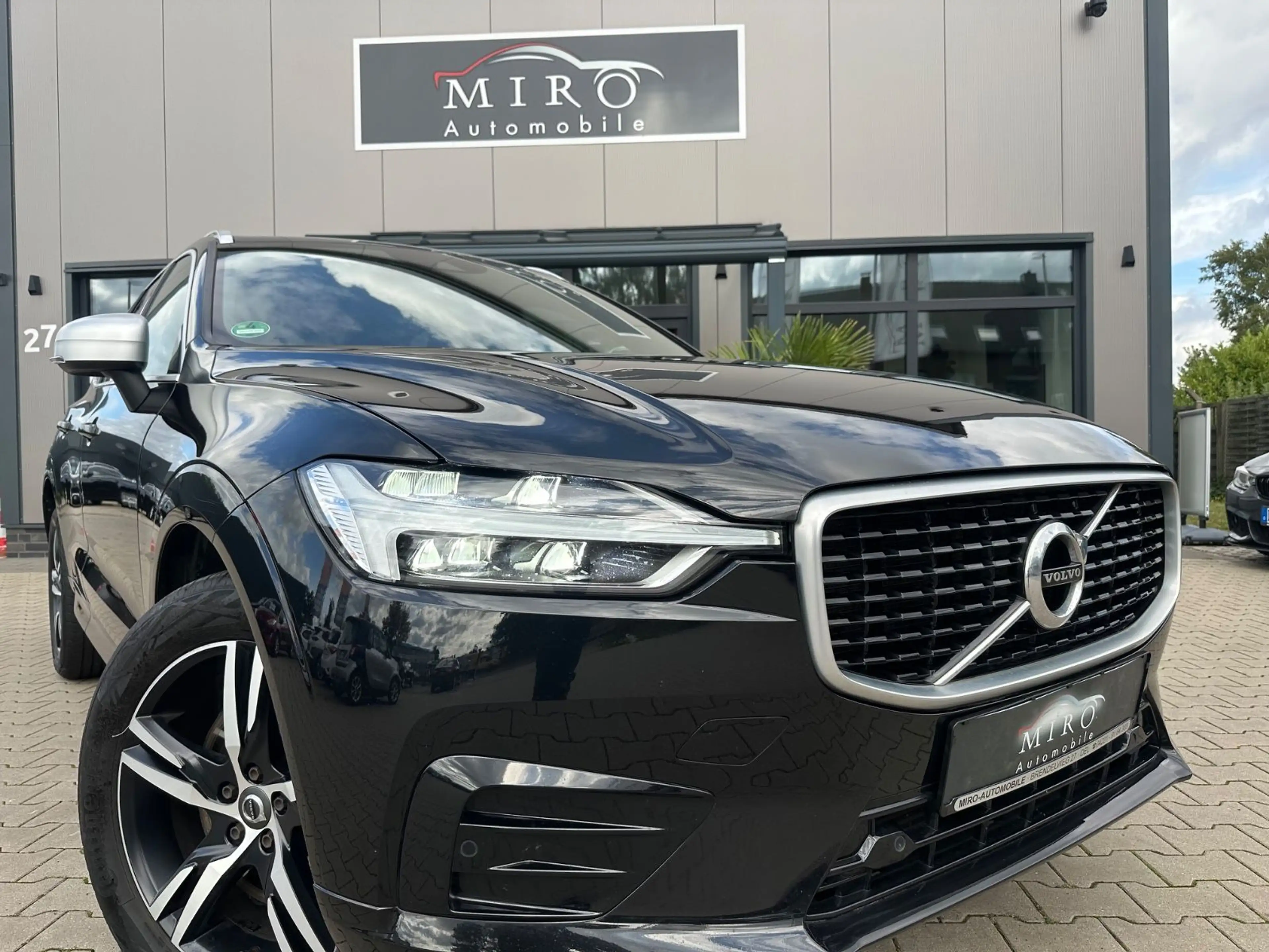 Volvo XC60 R Design *T-Leder*Kamera*AppleCarplay — photo 20