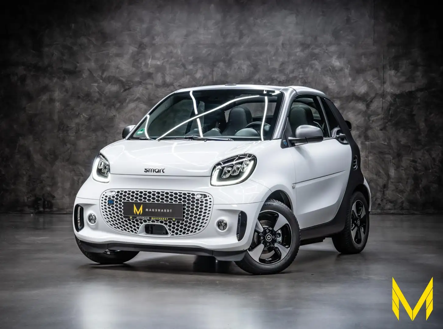 smart forTwo EQ cabrio EXCLUSIVE:1853KM+4JAHREGARANTIE Weiß - 1