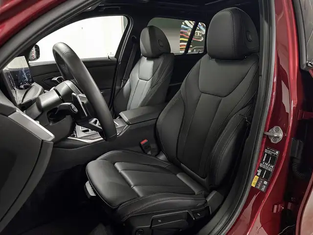 BMW 3 Series view 9