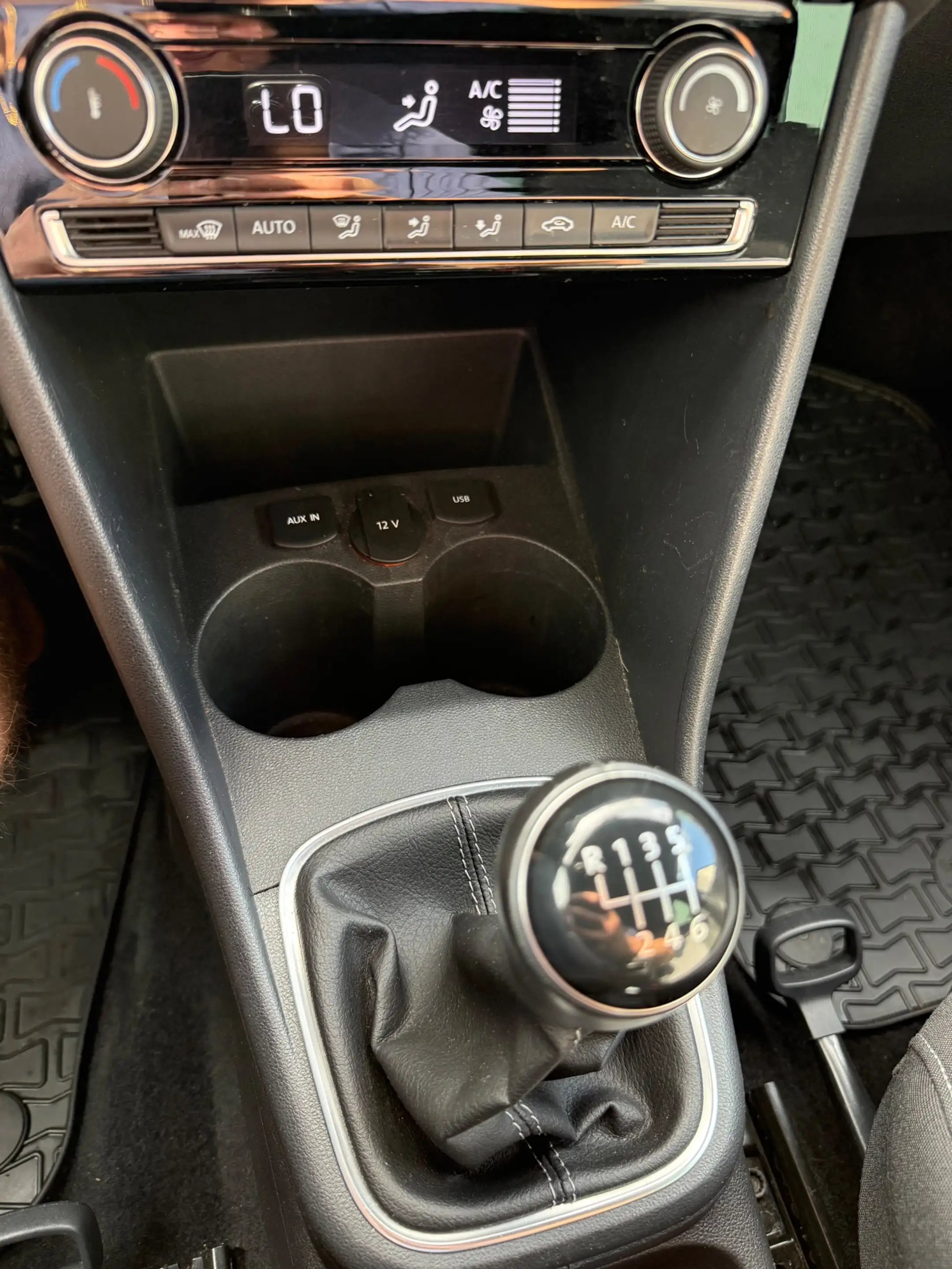 Volkswagen Polo 1.0 TSI 2x R-Line|110 PK|LED|CLIMA|STOELVERWARMING — photo 23