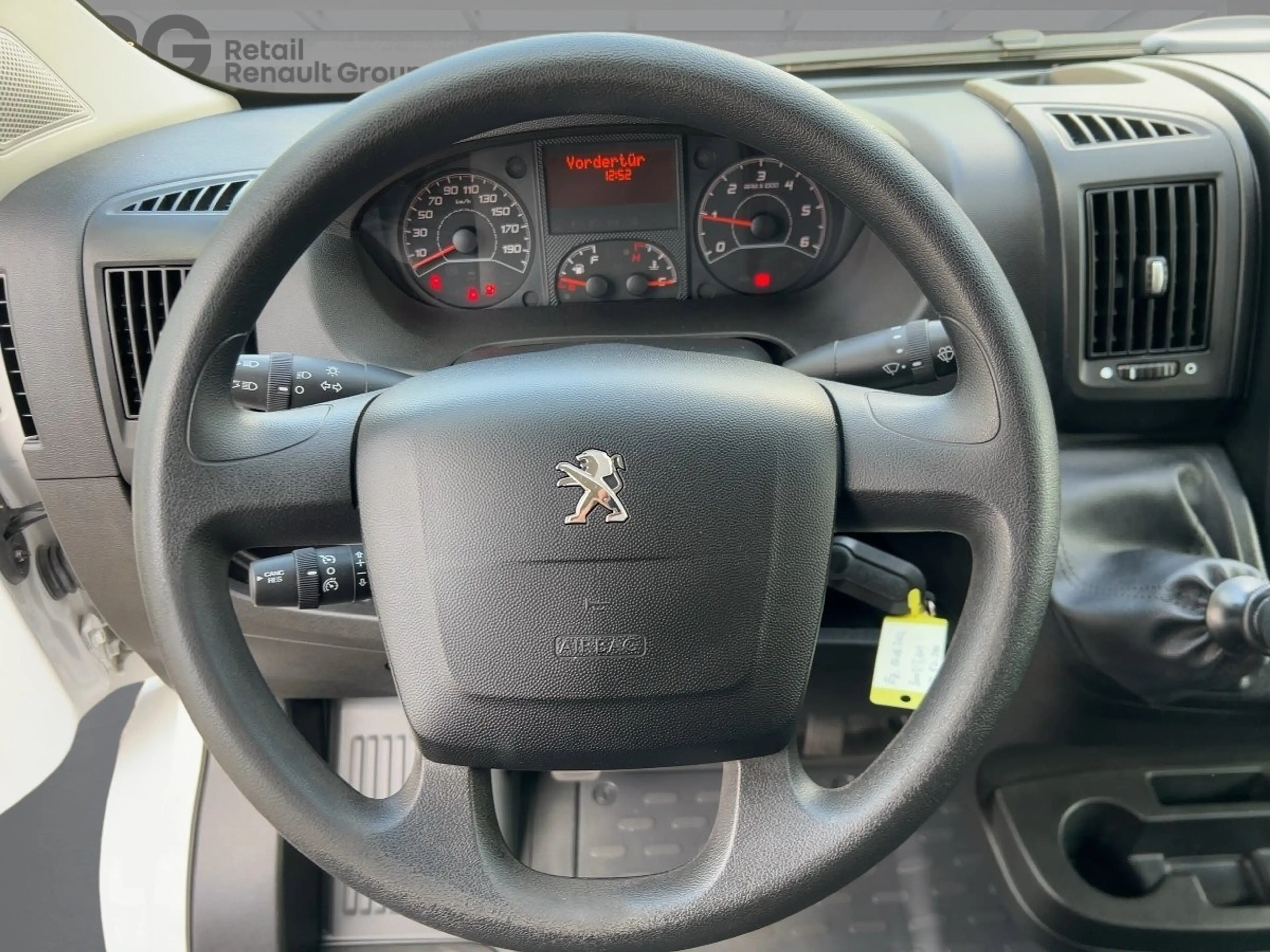 Peugeot Boxer 335 2.2 BlueHDi Pro L3H2 S&S Lordosenstütze — photo 11