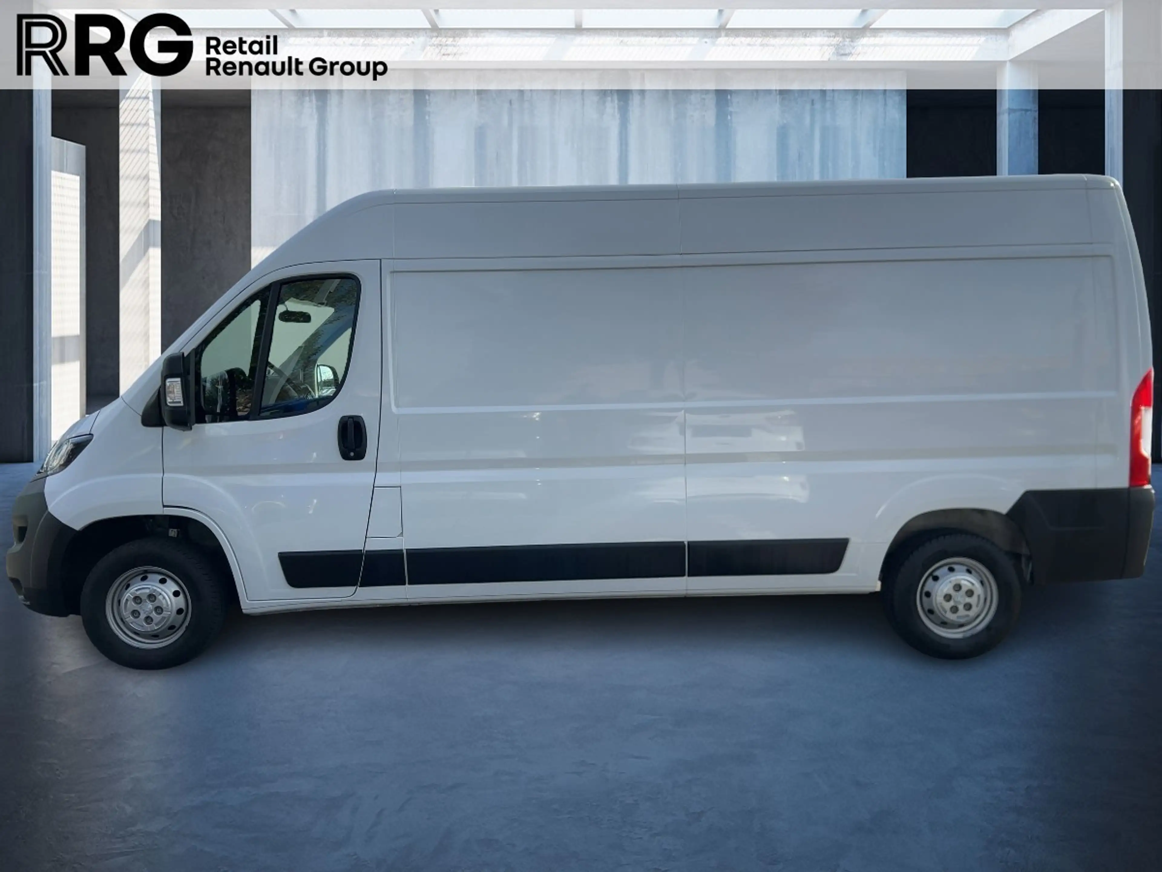 Peugeot Boxer 335 2.2 BlueHDi Pro L3H2 S&S Lordosenstütze — photo 2
