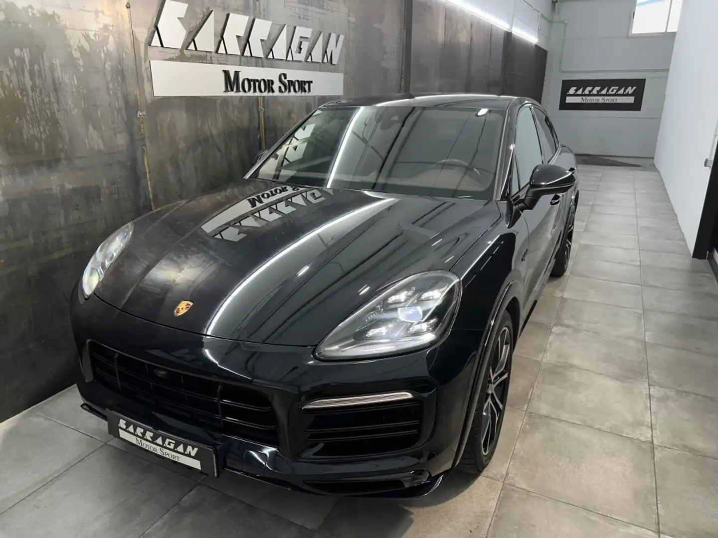 Porsche Cayenne E-Hybrid Aut. Zwart - 1