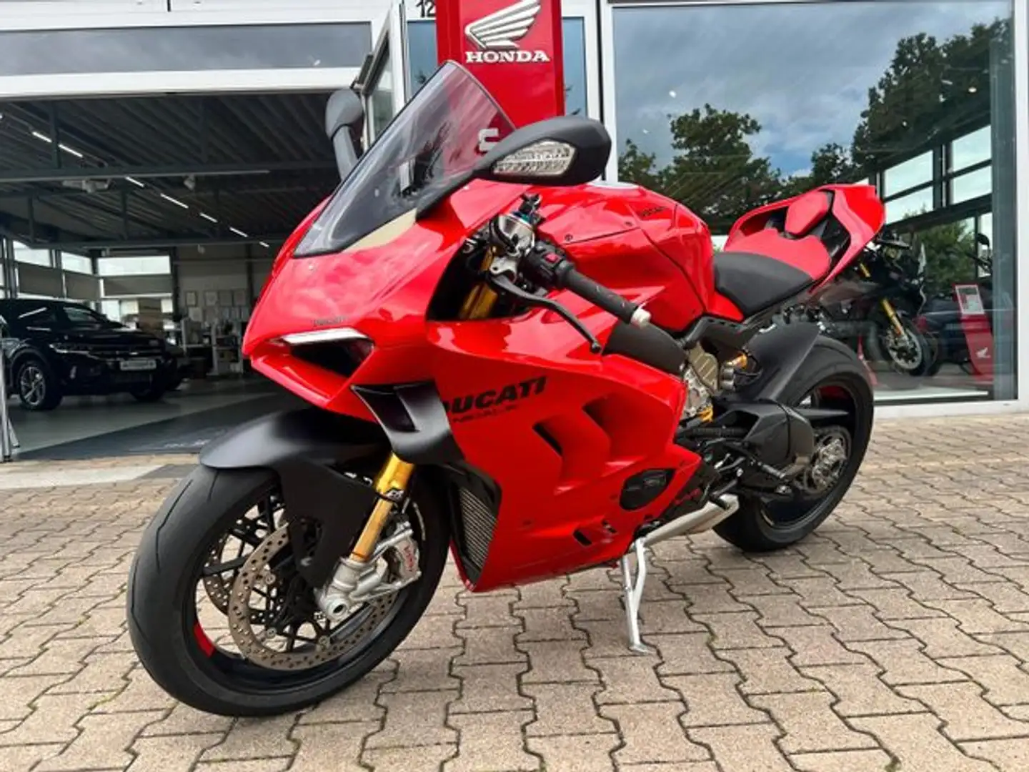 Ducati Panigale V4 S - 1