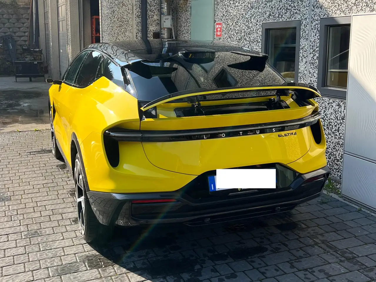 Lotus Eletre 2023