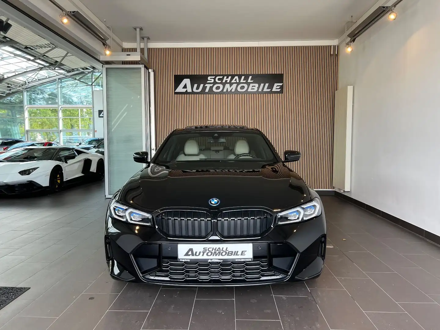 BMW 330 e Lim *M-Sport/AHK/Pano/HUD/harman/Park-Paket Schwarz - 2