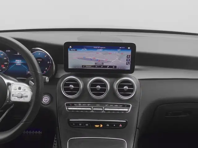 Mercedes-Benz GLC view 20