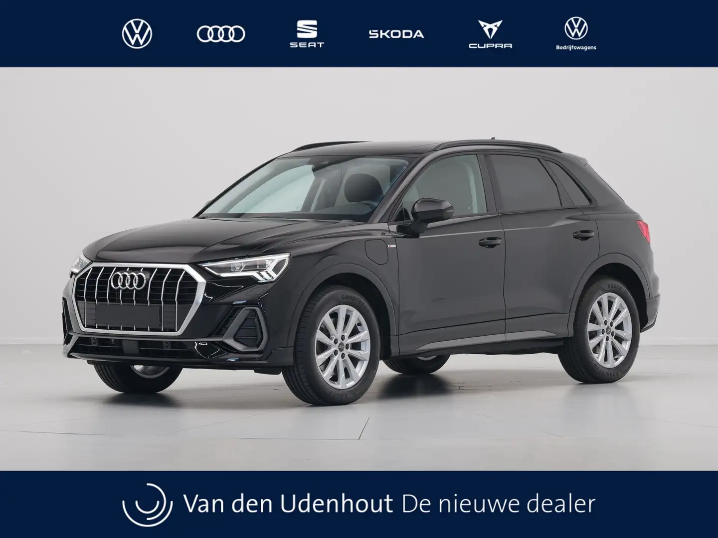Audi Q3 45 TFSI e 245 pk S line edition Panoramadak Navi P Zwart - 1