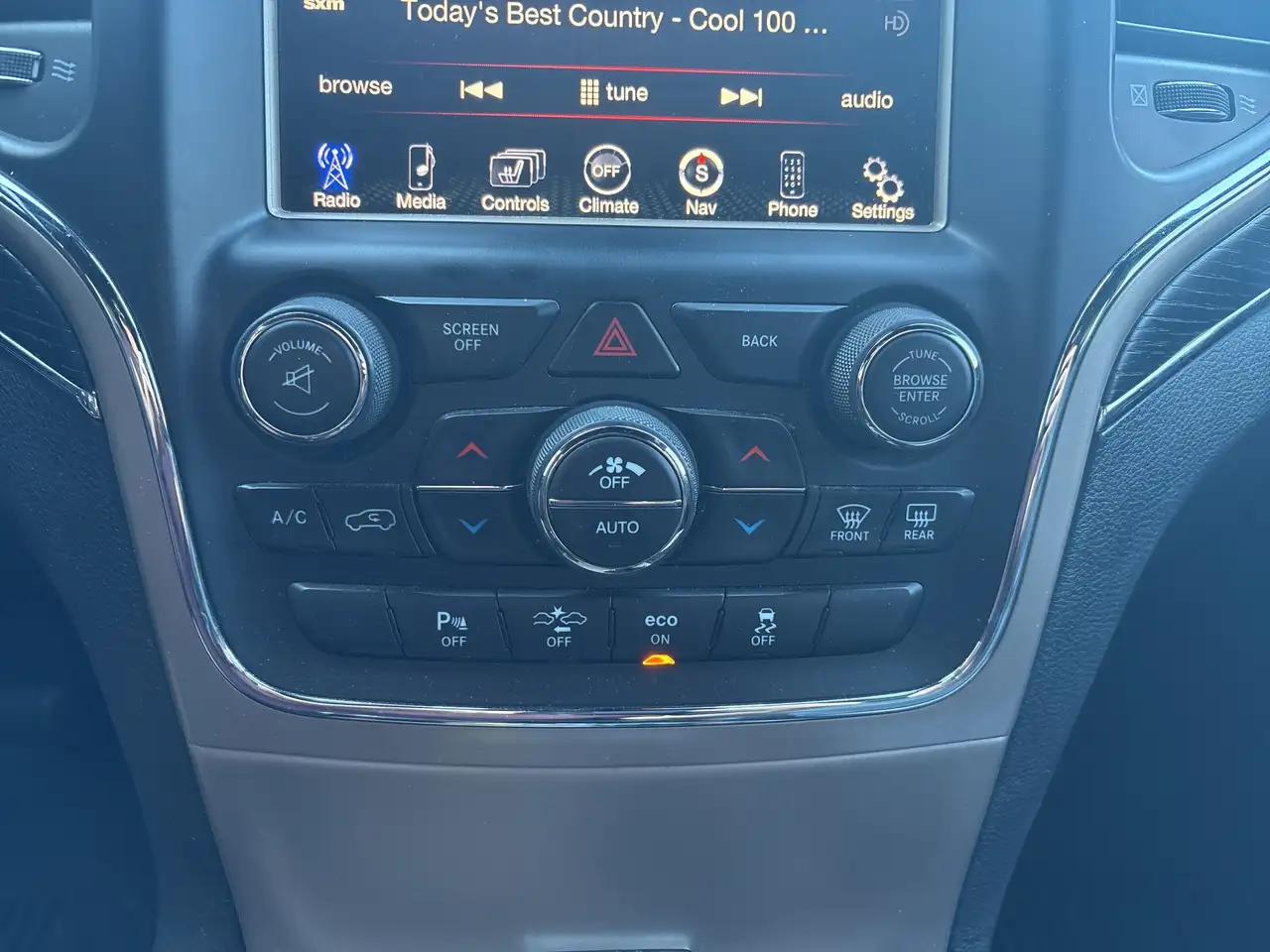 Jeep Grand Cherokee снимка Jeep Grand Cherokee