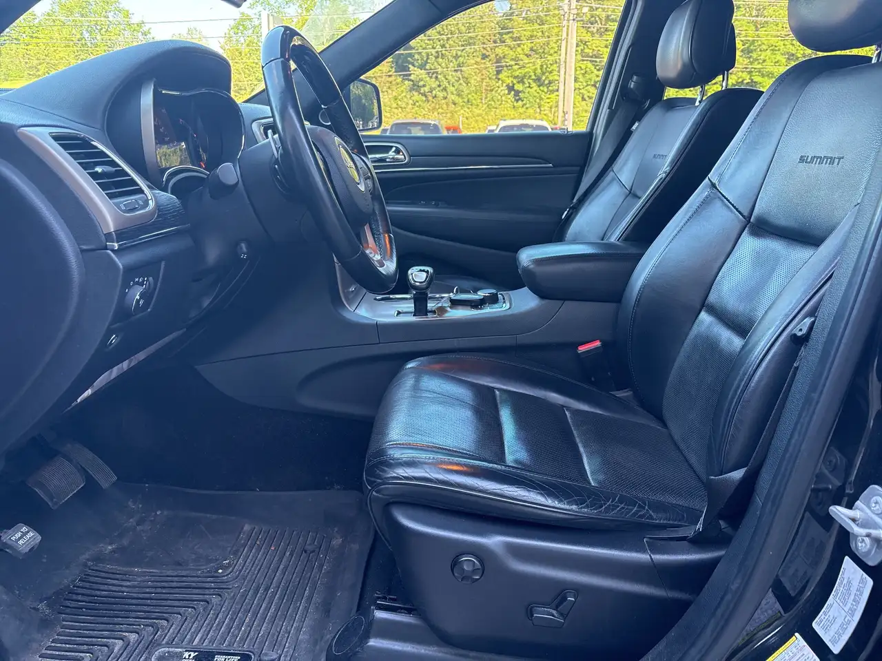 Jeep Grand Cherokee снимка Jeep Grand Cherokee