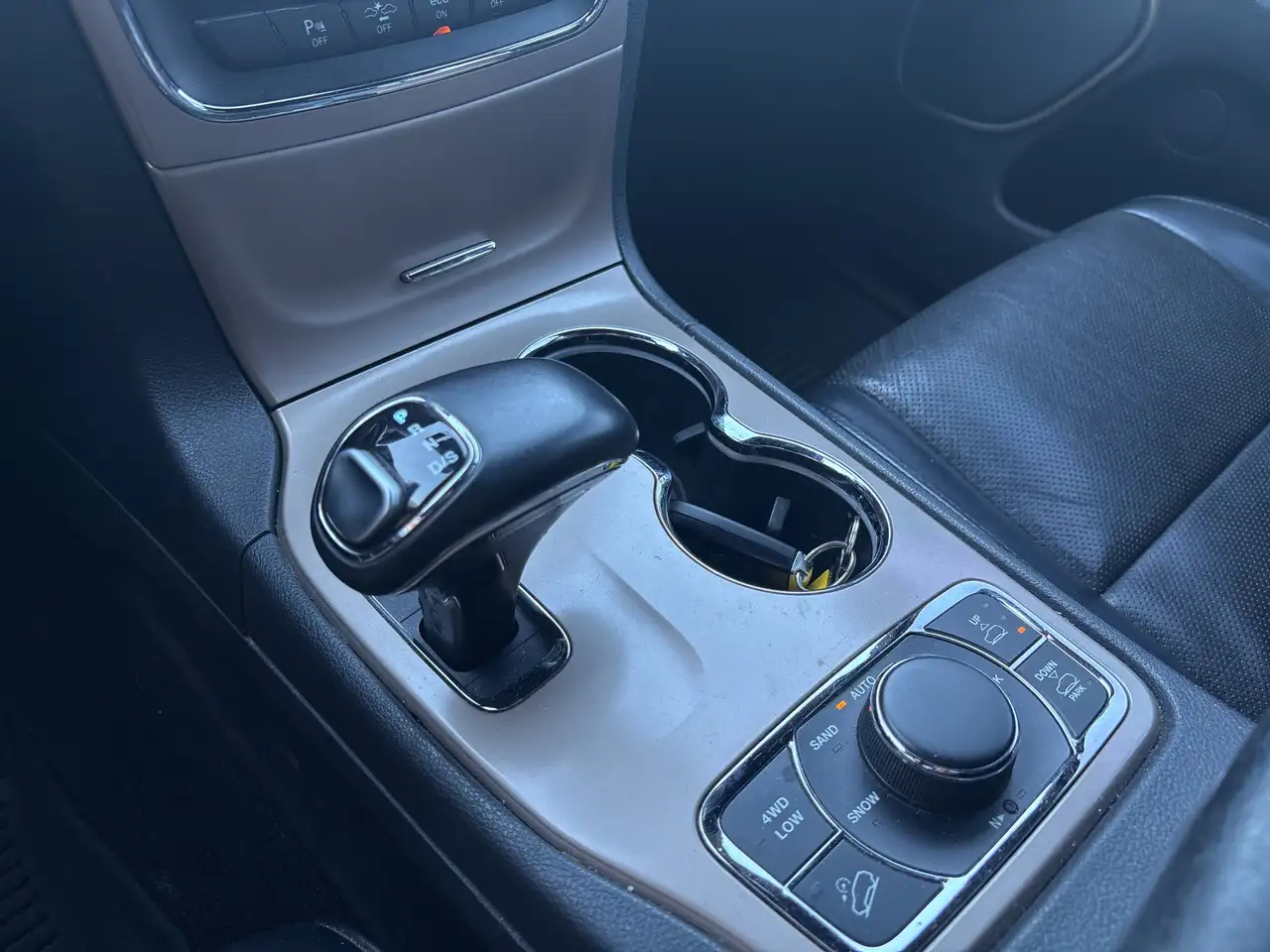 Jeep Grand Cherokee снимка Jeep Grand Cherokee