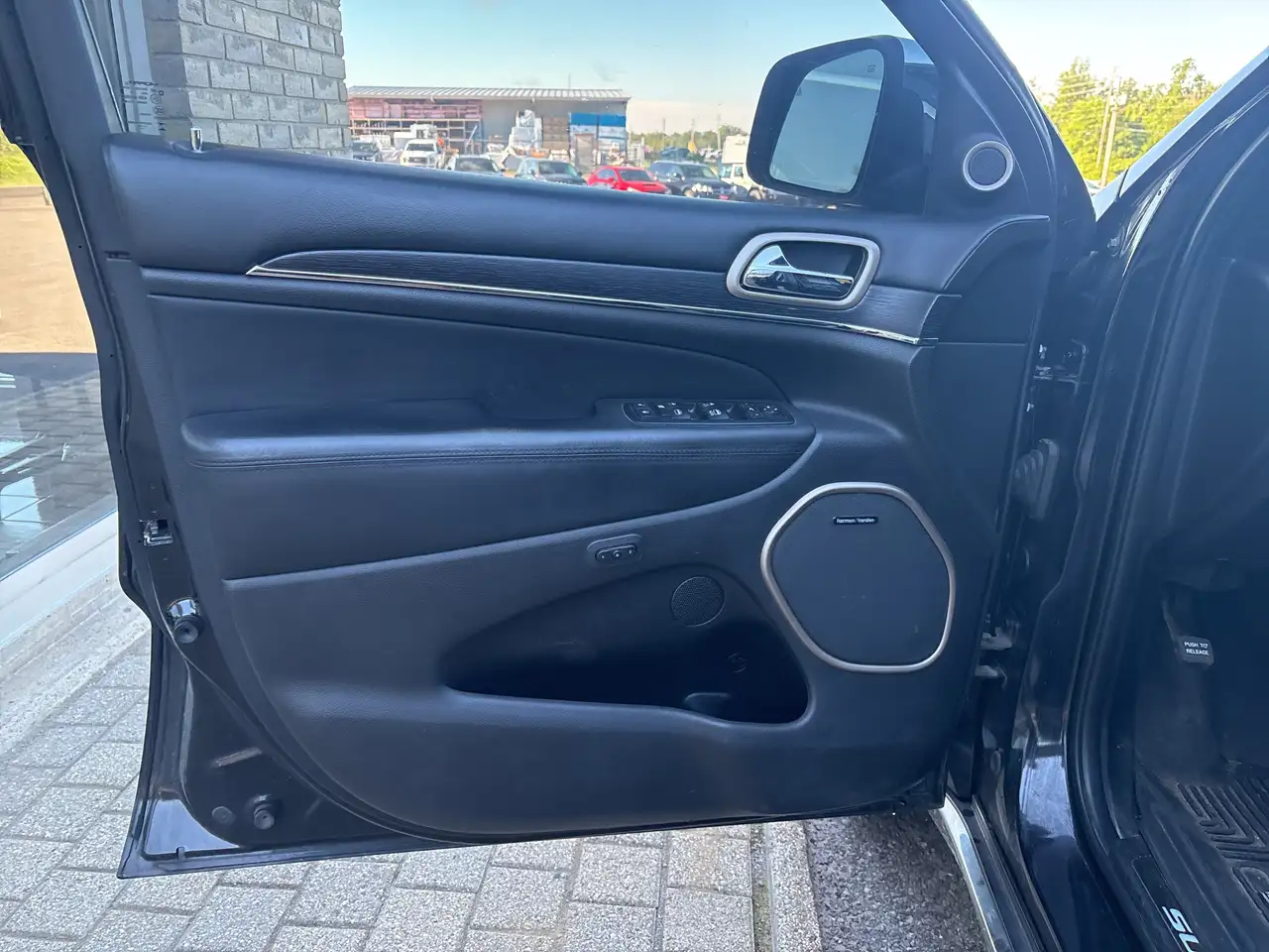 Jeep Grand Cherokee снимка Jeep Grand Cherokee