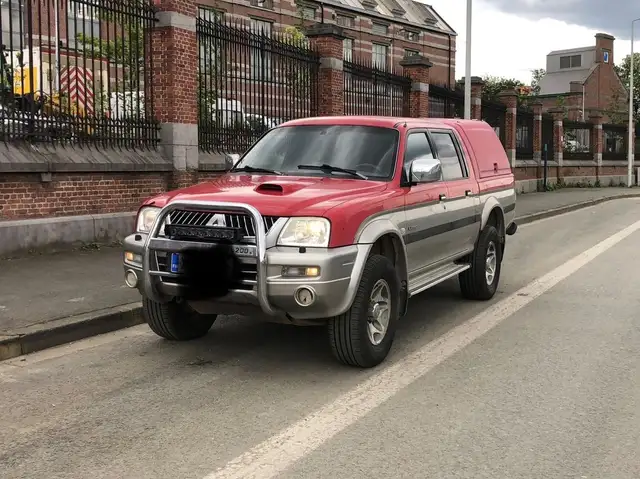 Mitsubishi L200 2.5 Turbo int. Intense 4WD