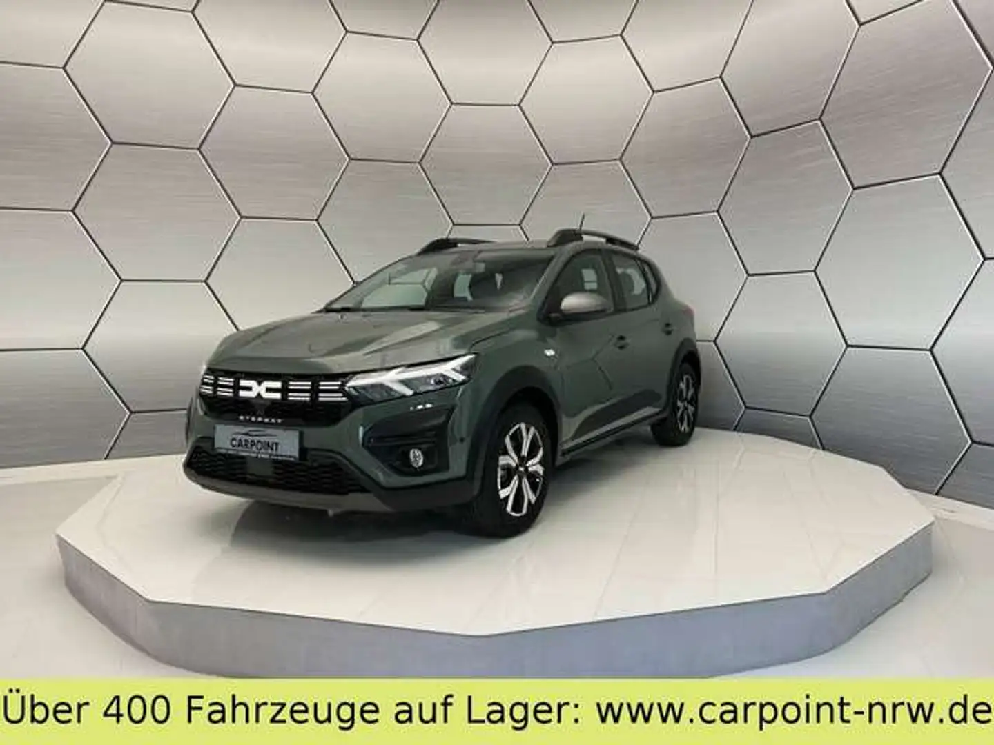 Dacia Sandero Stepway Expression TCe 100 ECO-G S. Dach Grün - 1