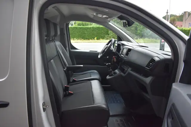 Opel Vivaro view 14