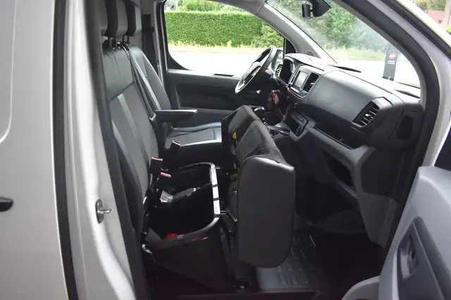 Opel Vivaro view 15