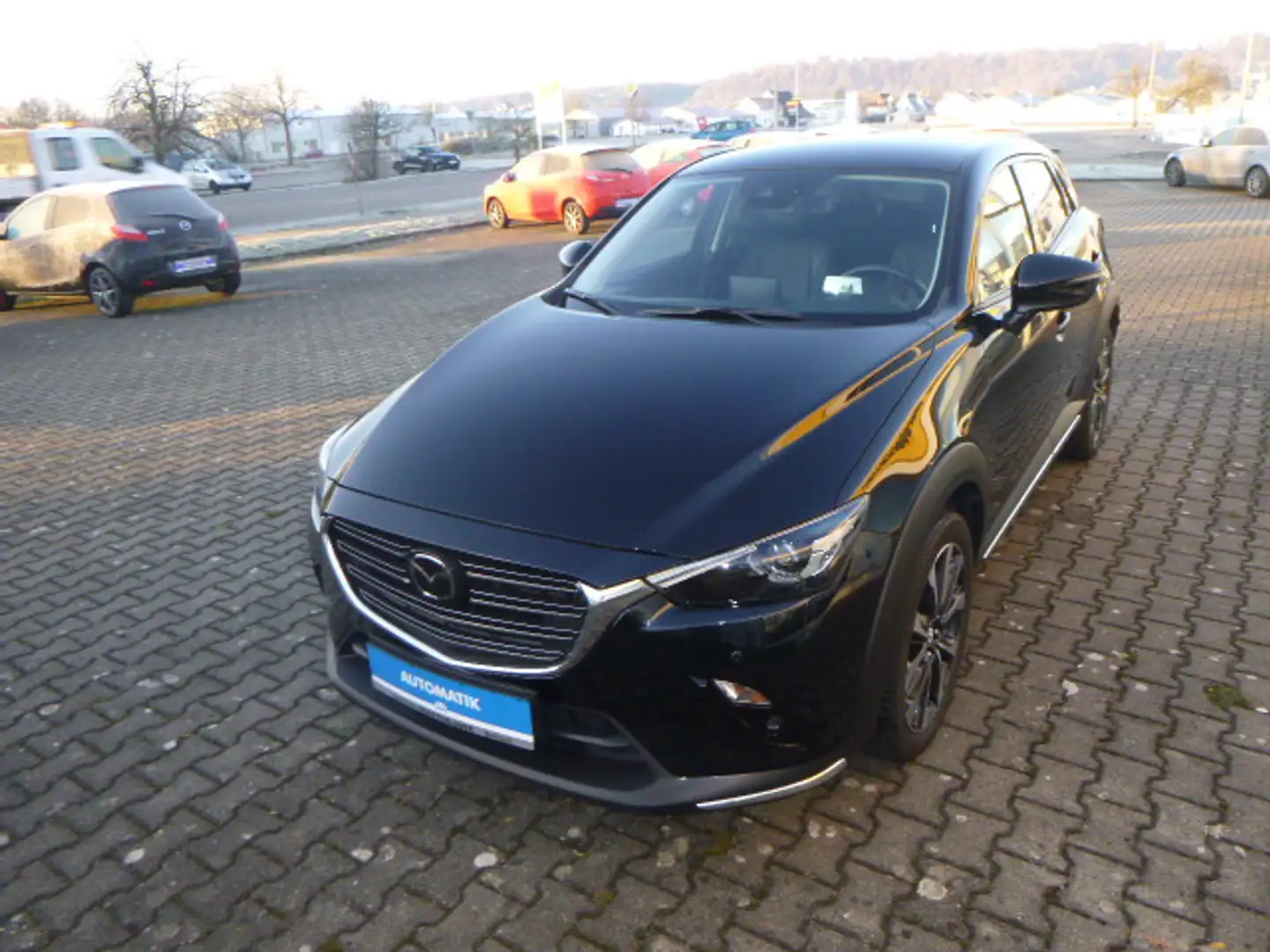 Mazda CX-3 SKYACTIV-G 150 Allrad, Anhängekupplung, WR, TÜV NE Schwarz - 1