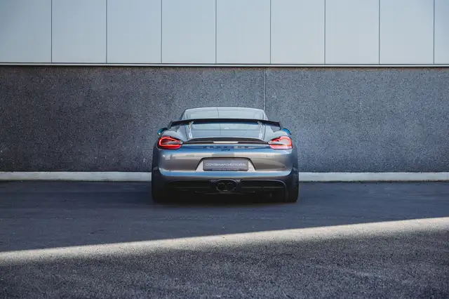Porsche Cayman view 7