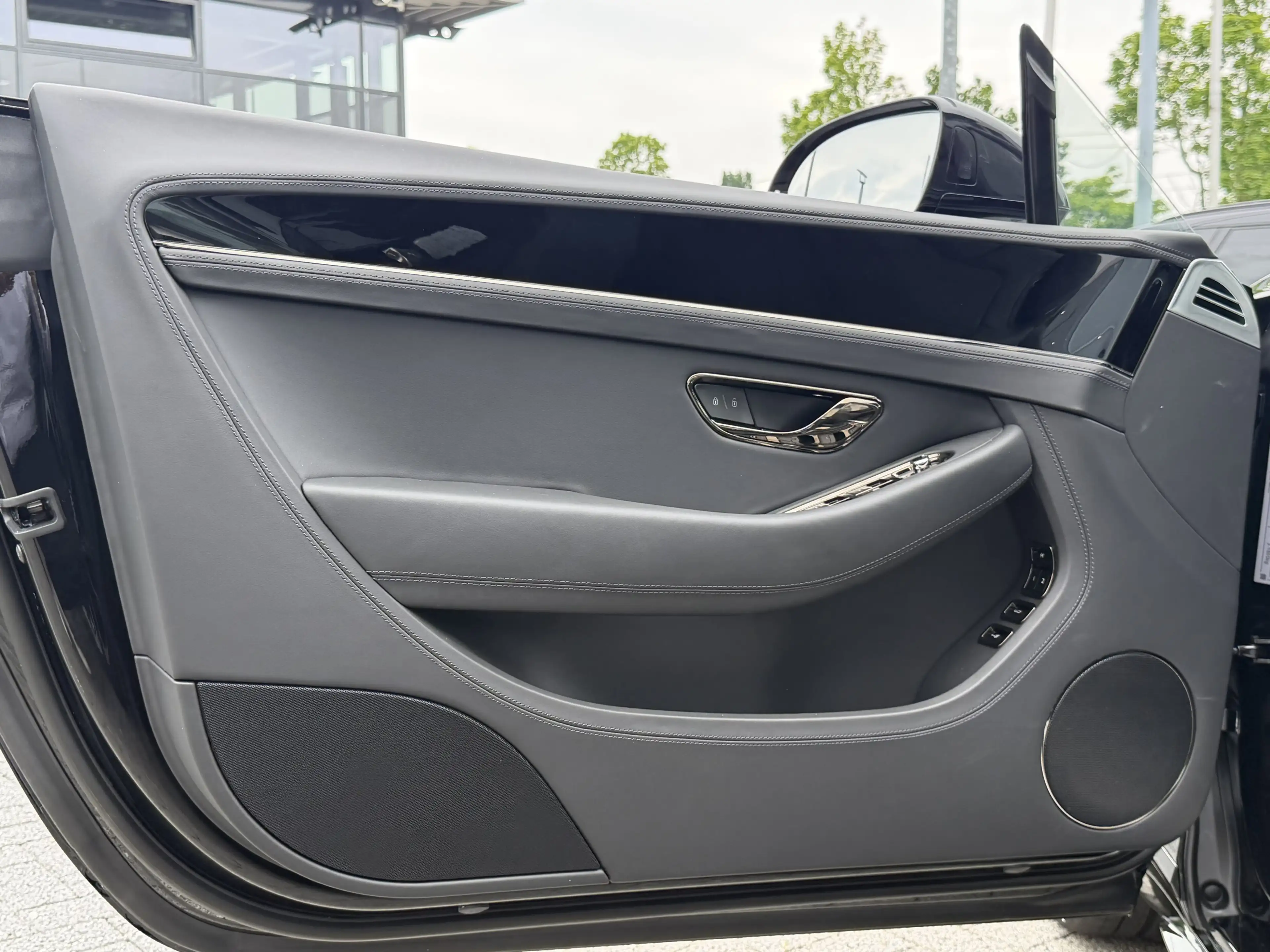 Bentley Continental GTC S *Touring*Rotating*FrontSeatComf.* — photo 13