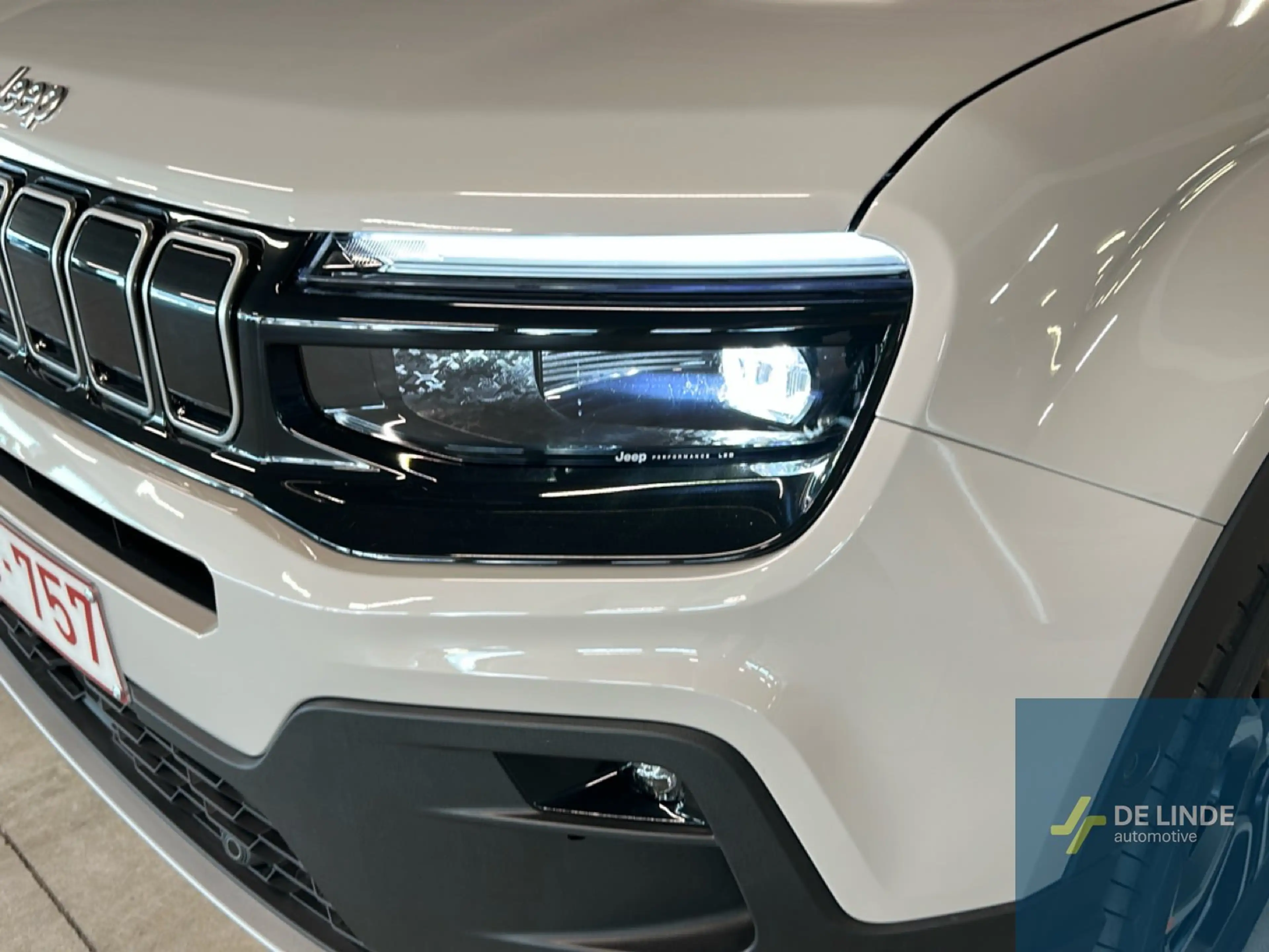 Jeep Avenger e-Hybrid Summit DCT6 — photo 14