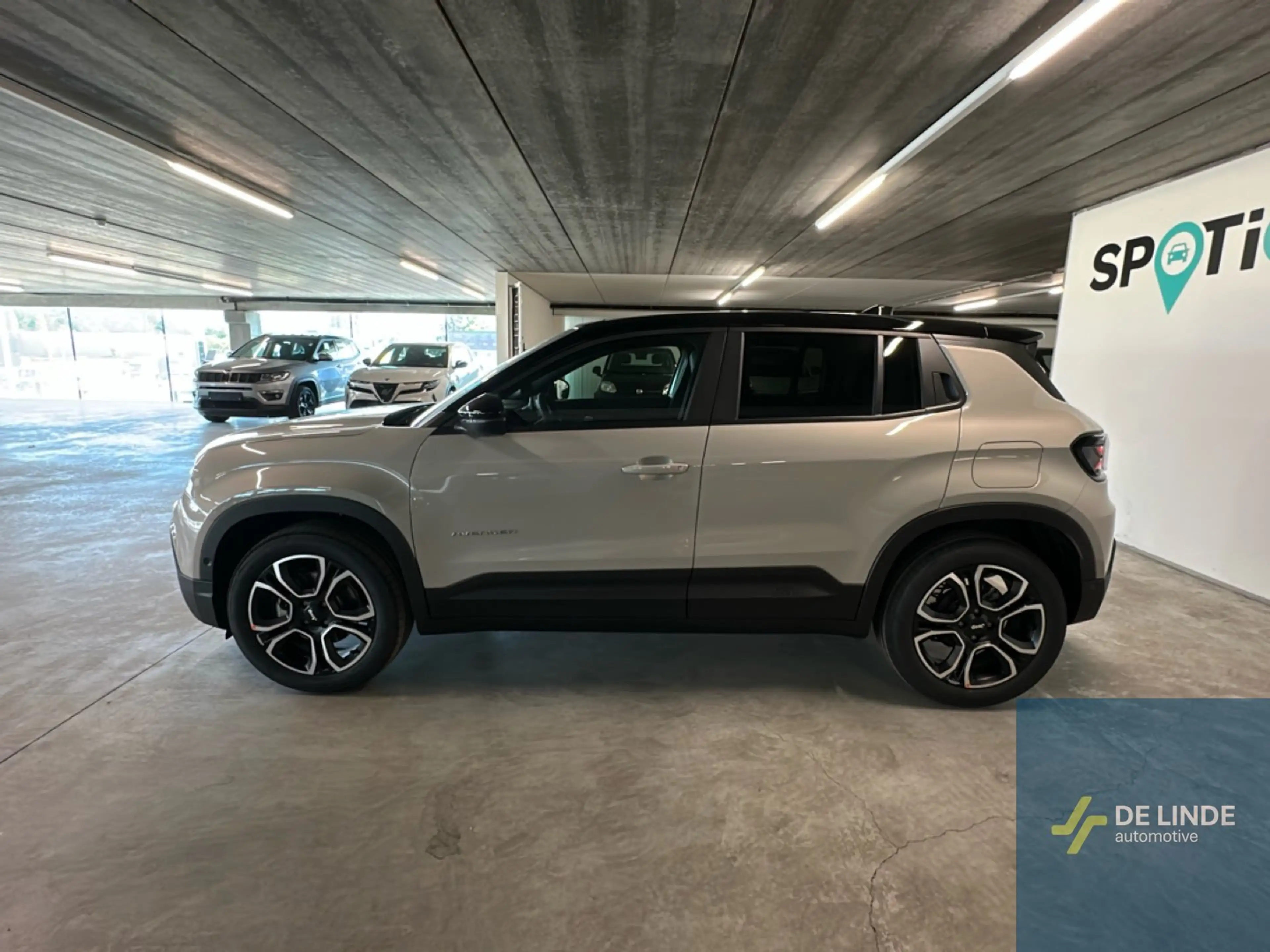 Jeep Avenger e-Hybrid Summit DCT6 — photo 3
