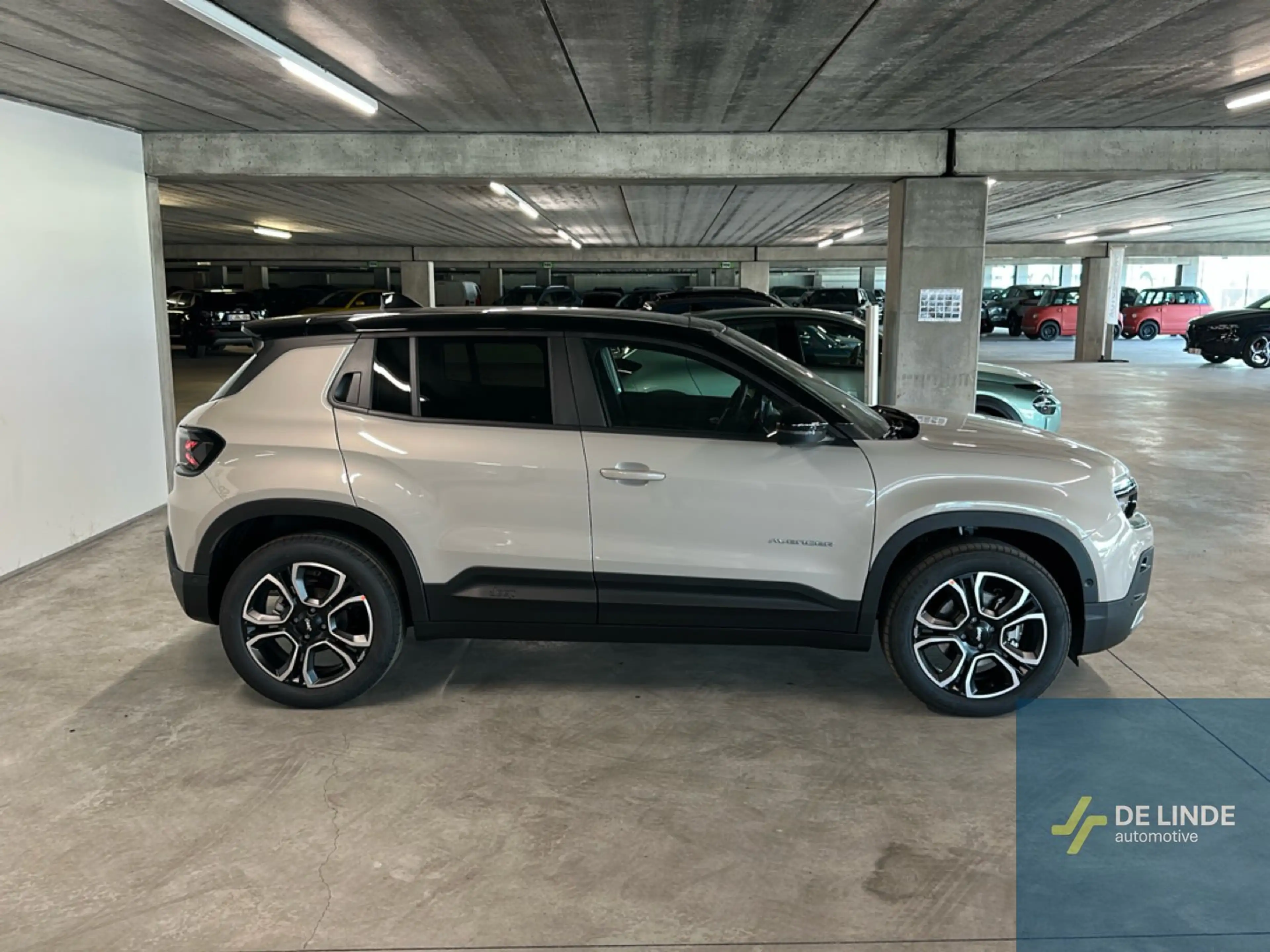 Jeep Avenger e-Hybrid Summit DCT6 — photo 5