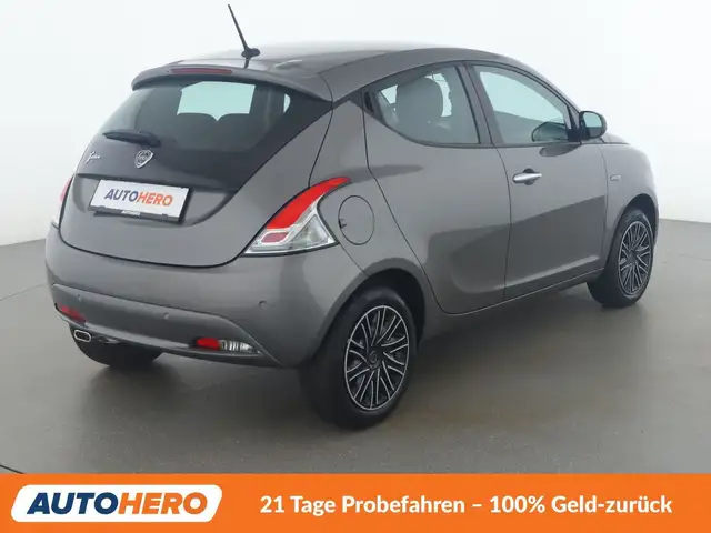 Lancia Ypsilon view 6