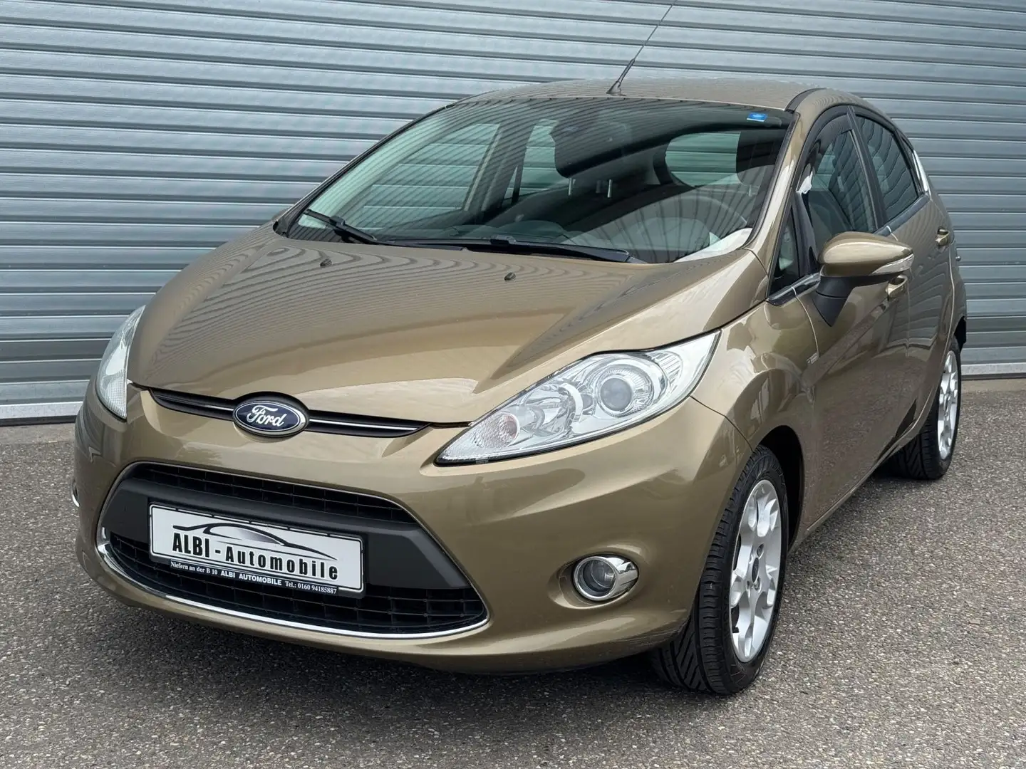 Ford Fiesta Titanium Climatronic AHK 2.Hand** Marrone - 1