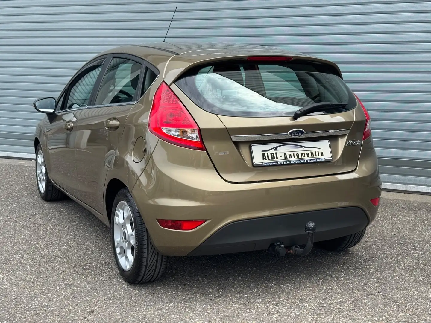 Ford Fiesta Titanium Climatronic AHK 2.Hand** Marrone - 2
