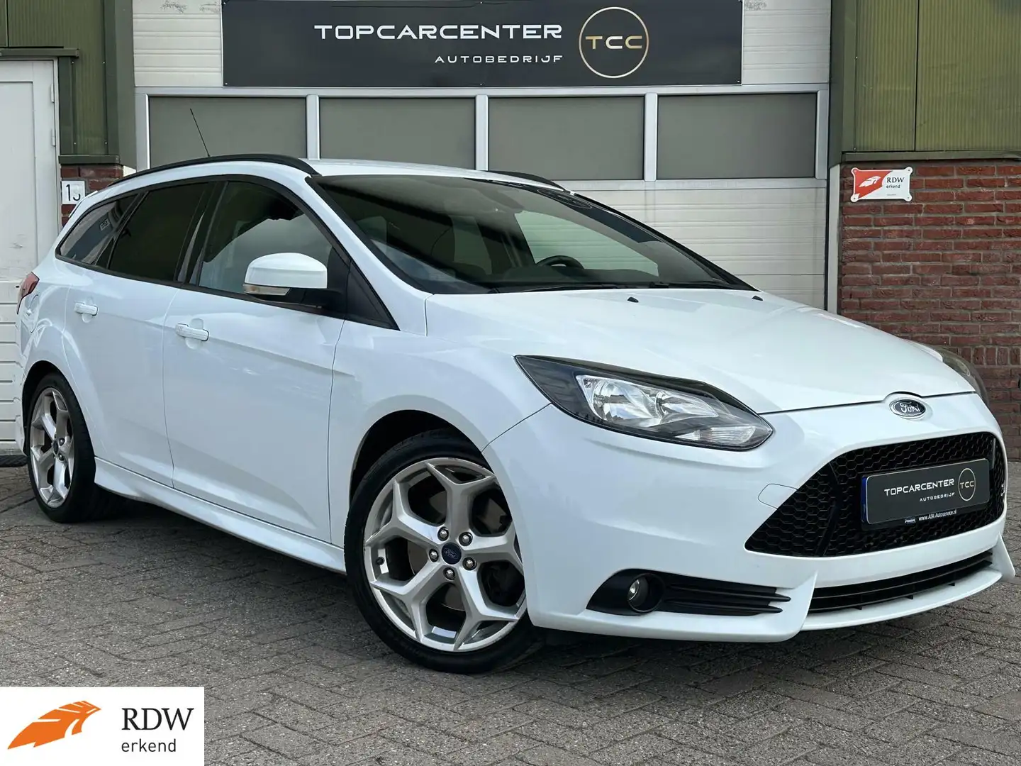 Ford Focus Wagon 2.0 EcoBoost ST-2/PARKS/NAVI/CRUISE/APK Weiß - 1